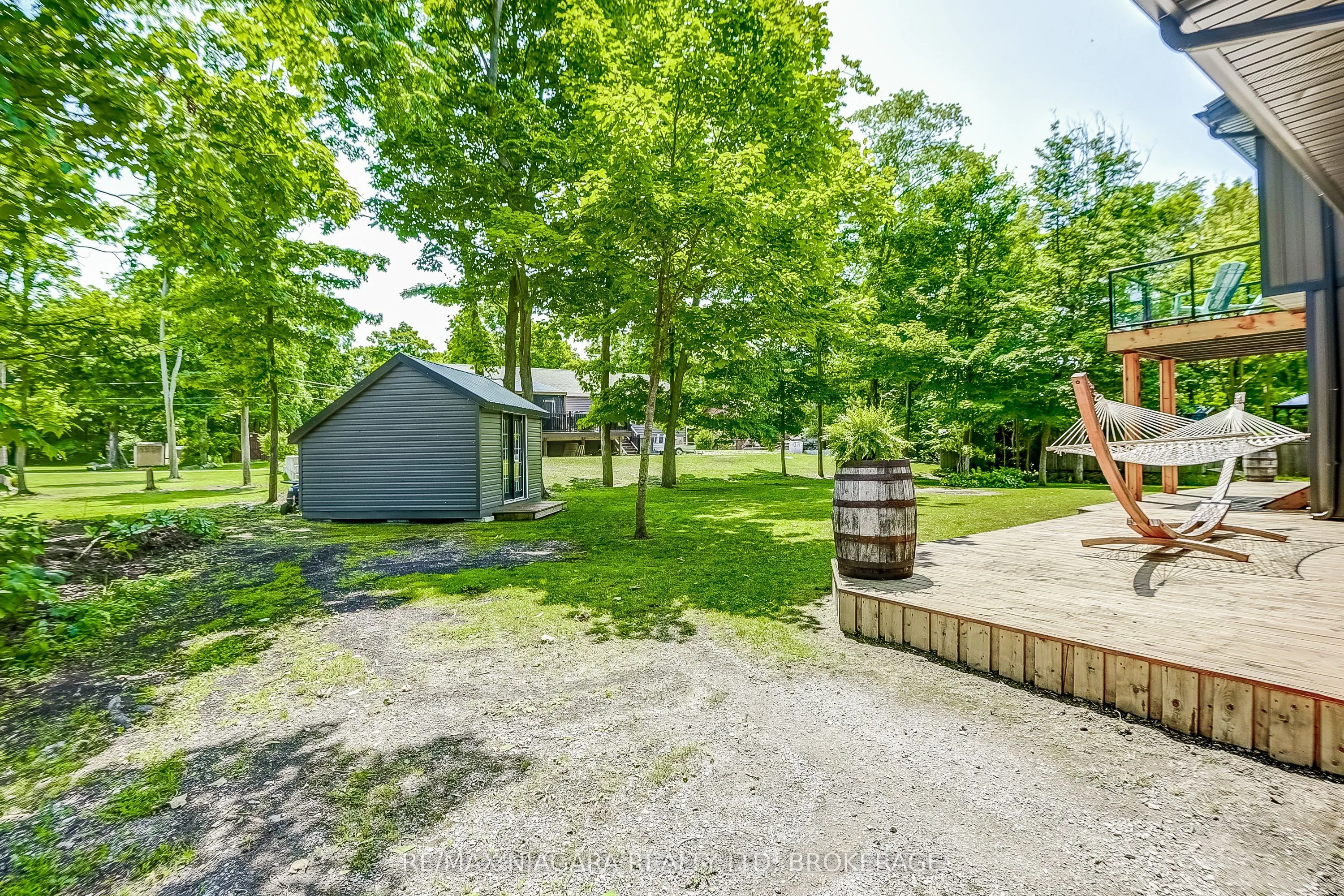 4905 Mapleview Crescent
