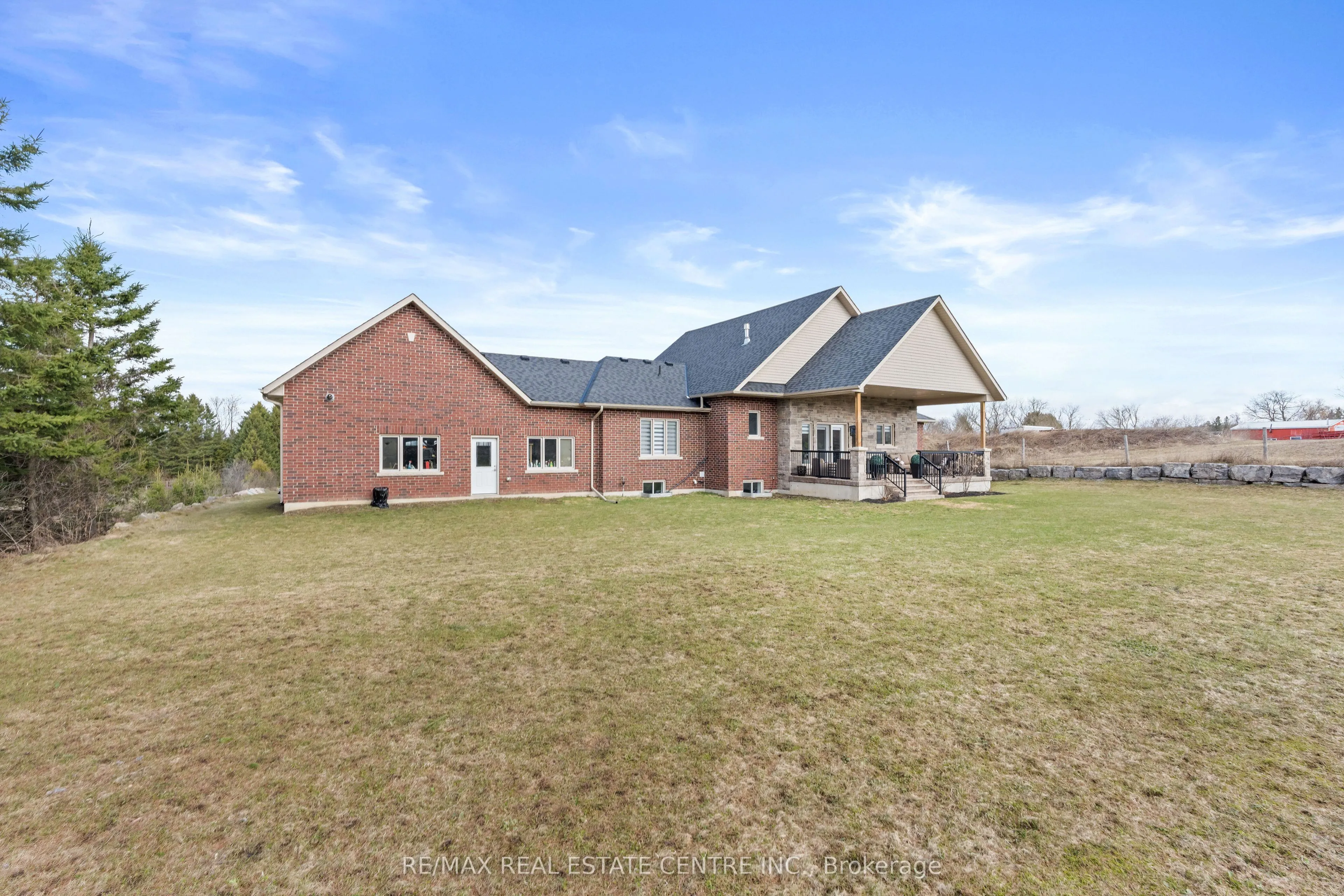 9677 Tenth Side Road