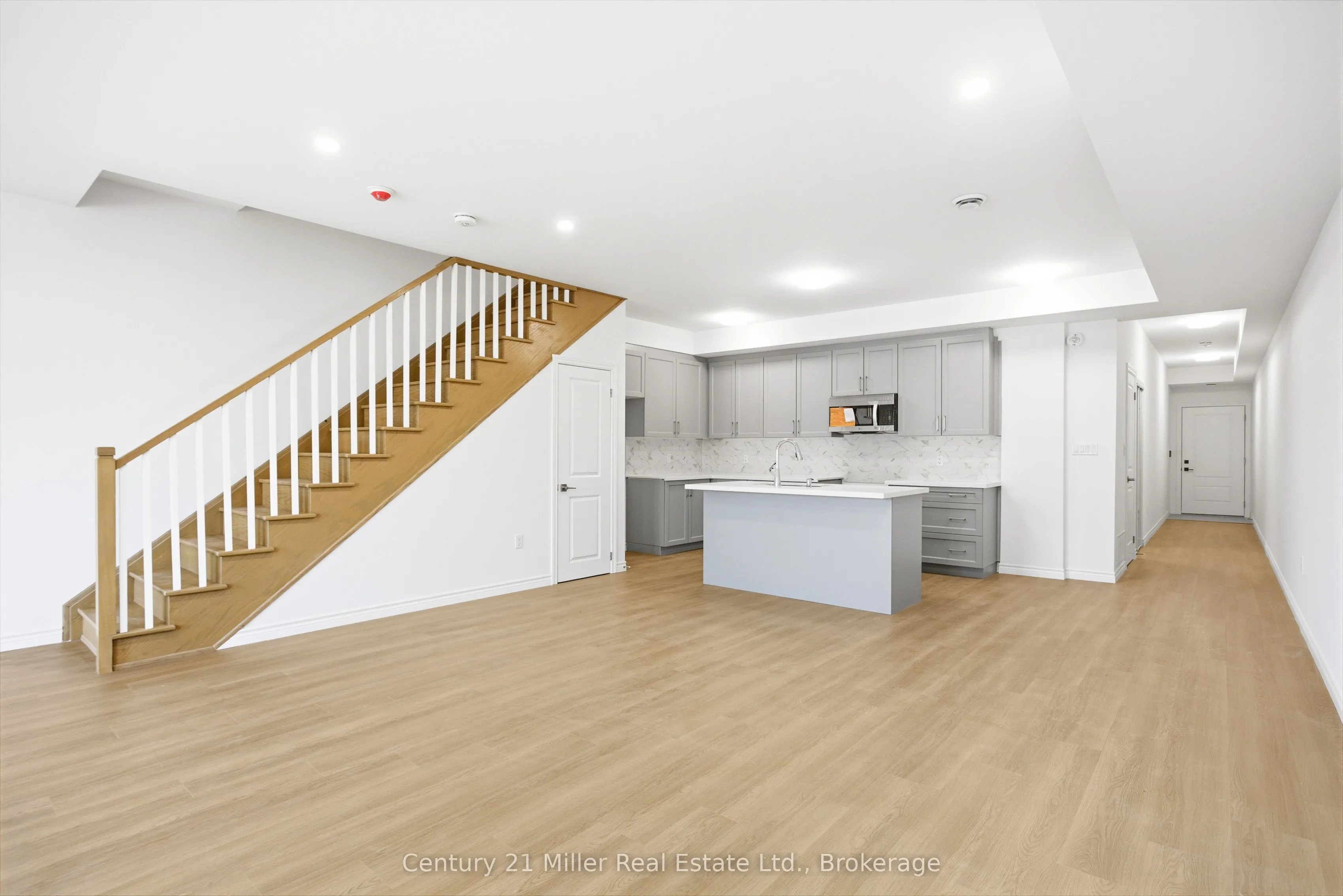2 Slessor Boulevard #12
