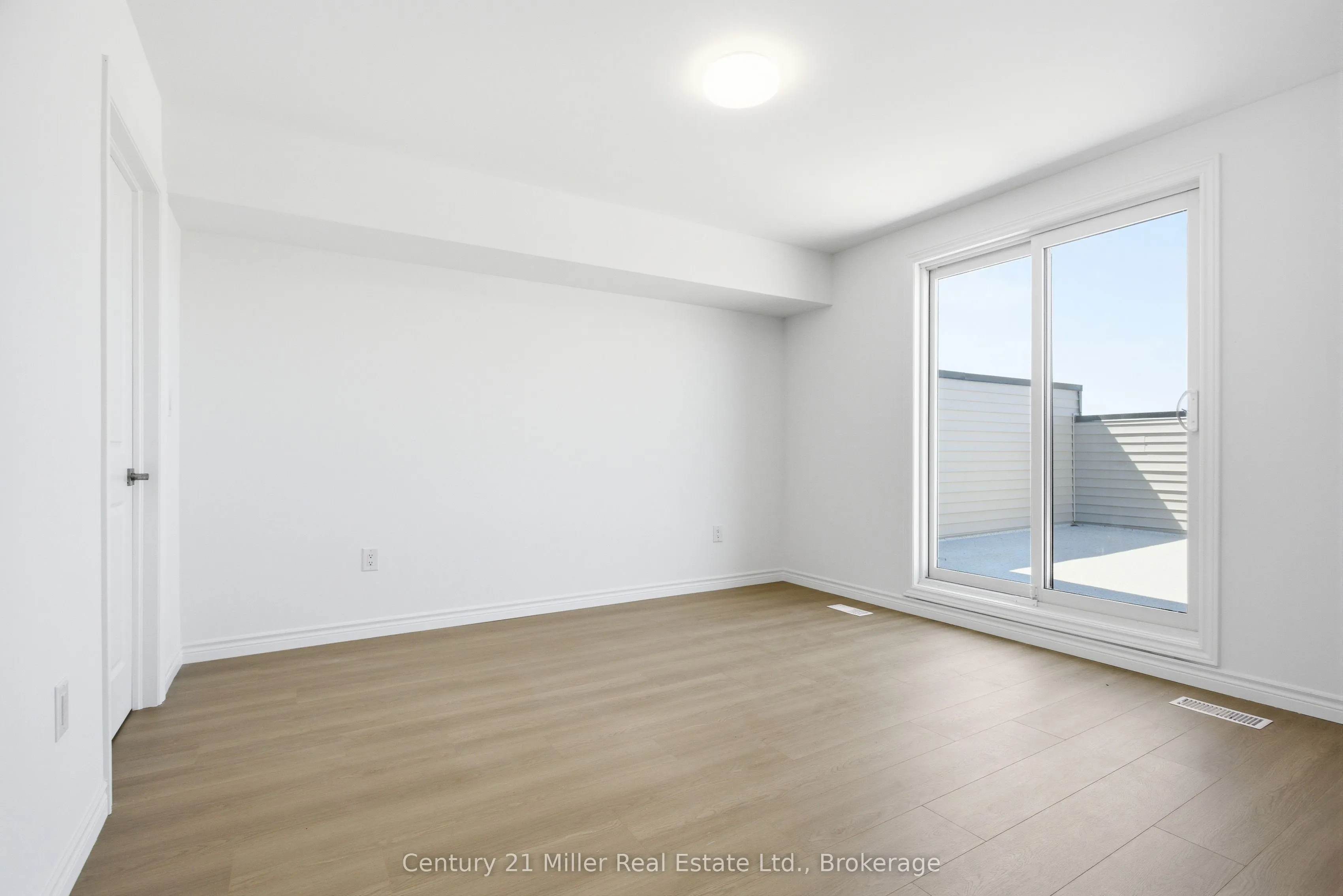 2 Slessor Boulevard #12