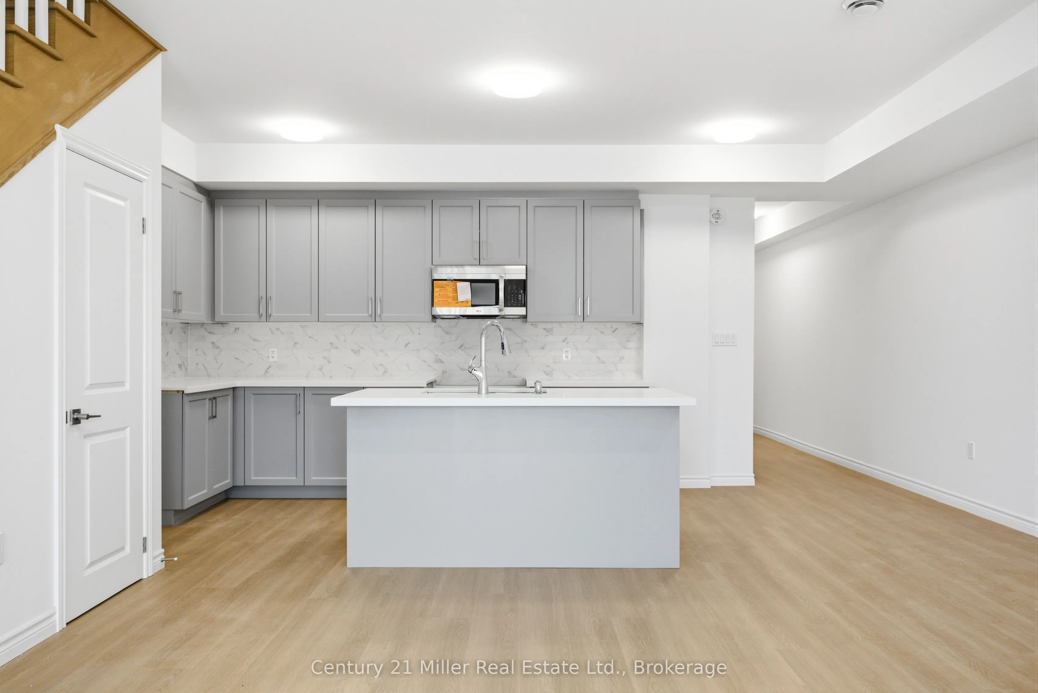 2 Slessor Boulevard #12