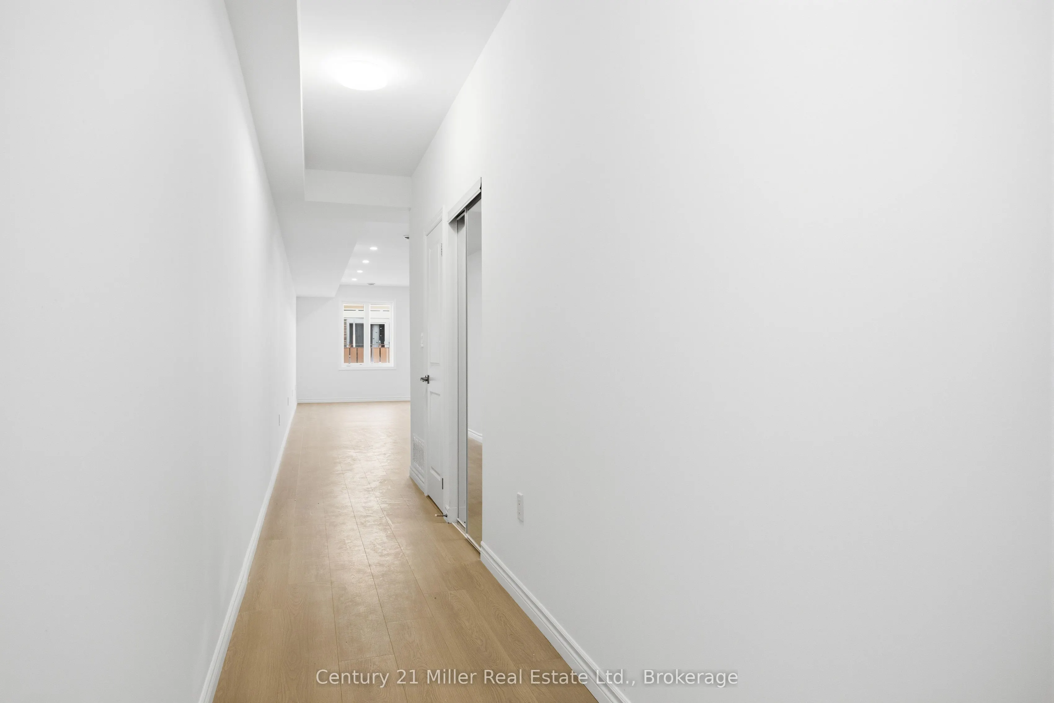 2 Slessor Boulevard #12