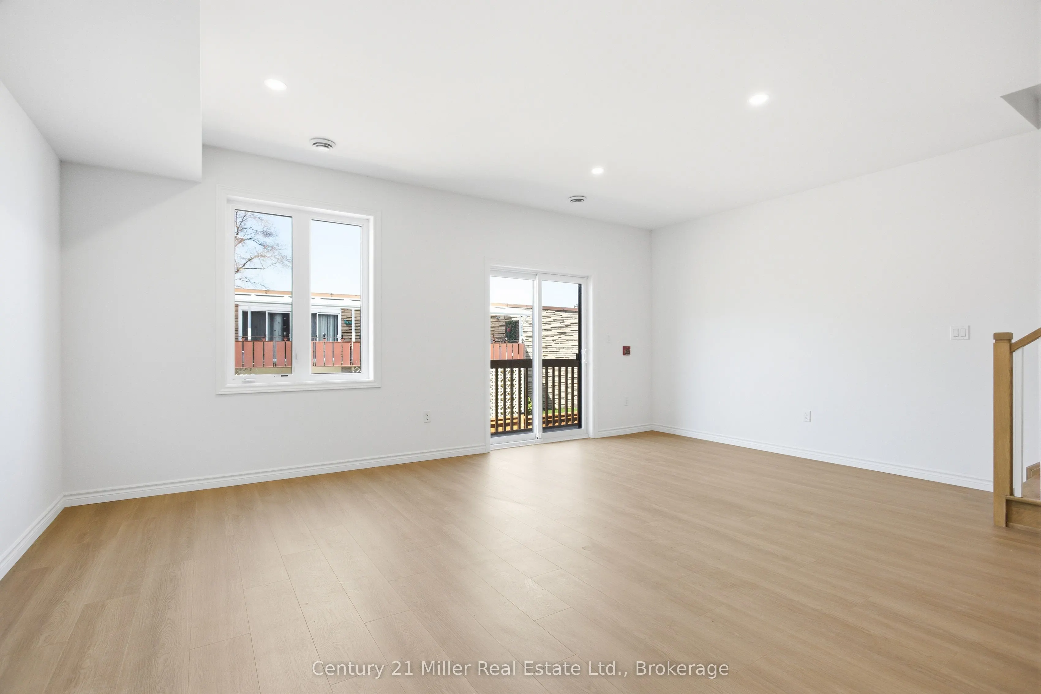 2 Slessor Boulevard #12