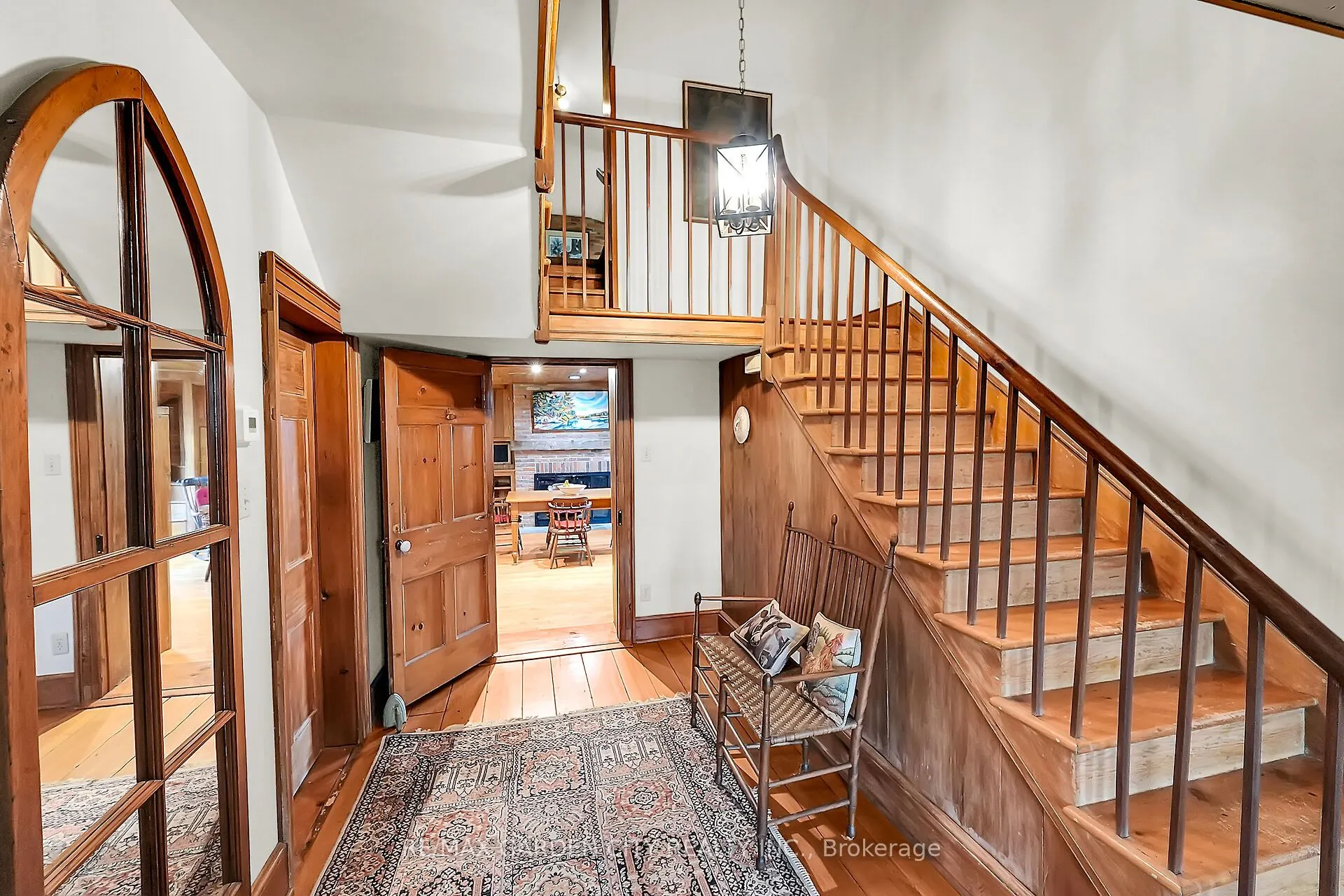 2432 Seburn Road