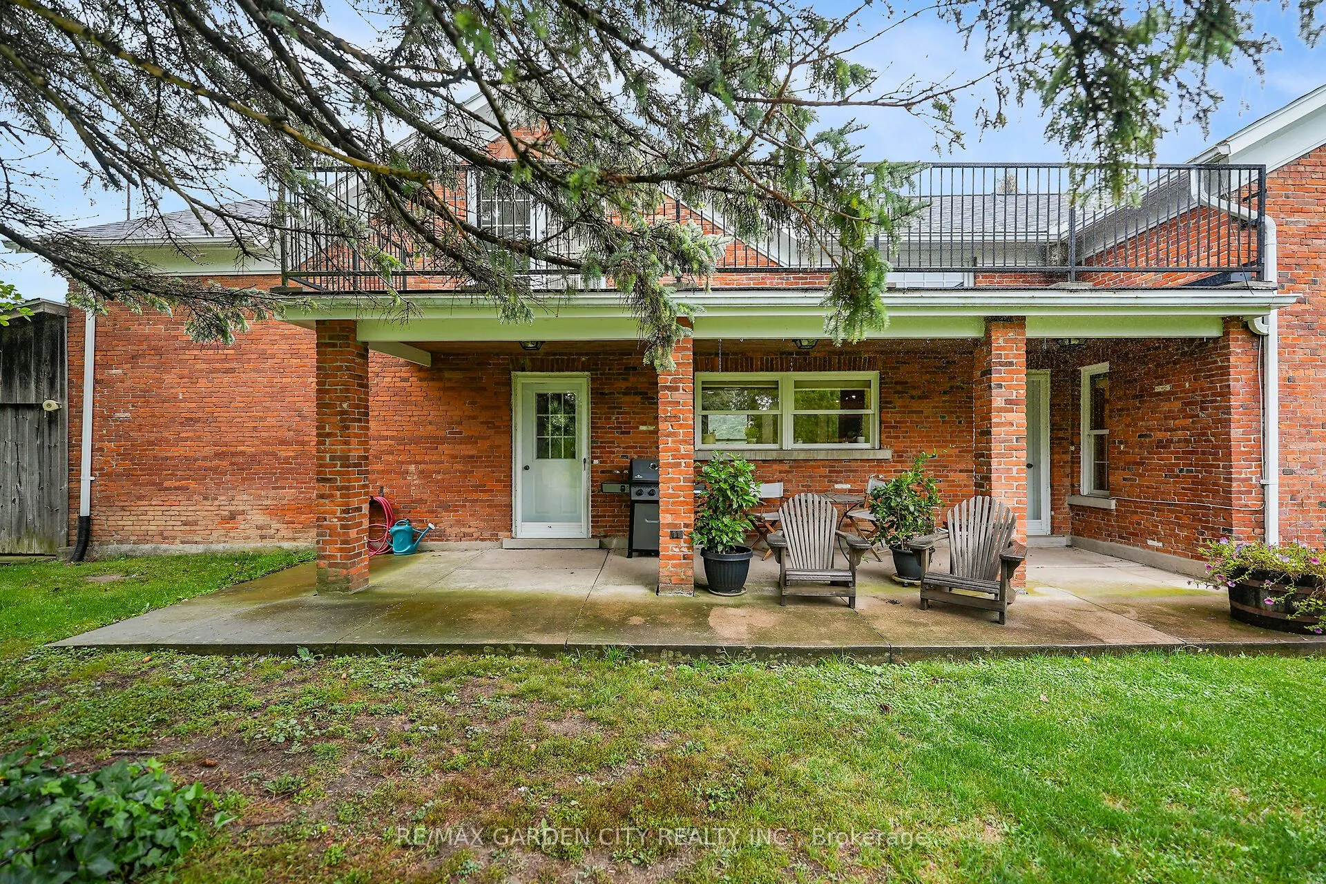 2432 Seburn Road