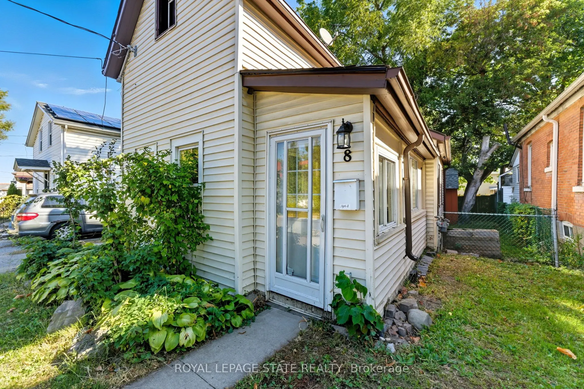 8 Tasker Street