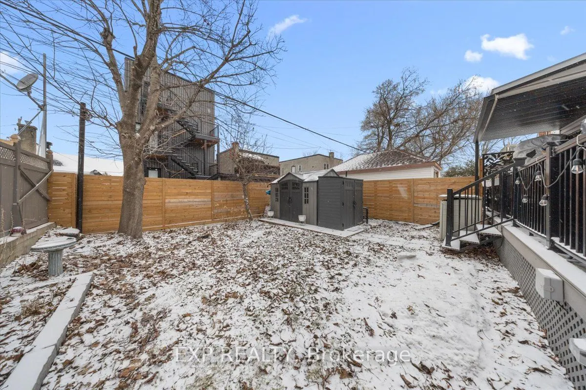 185 Deschamps Avenue