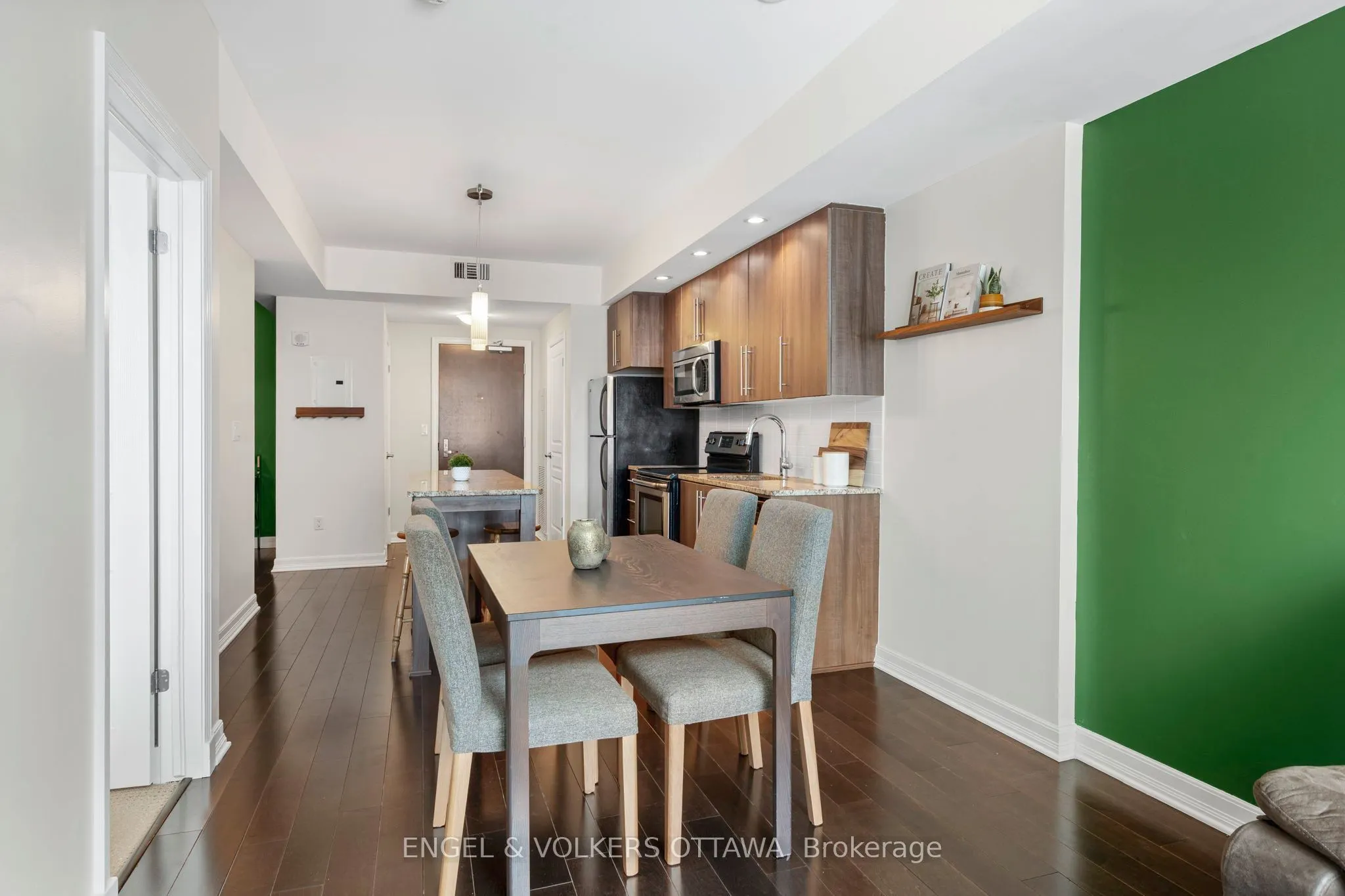 238 Besserer Street #811