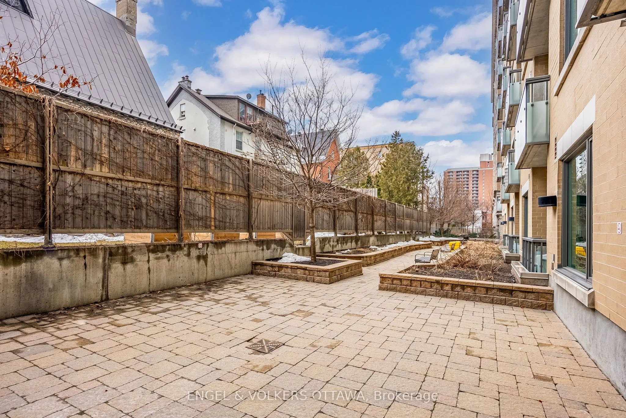238 Besserer Street #811