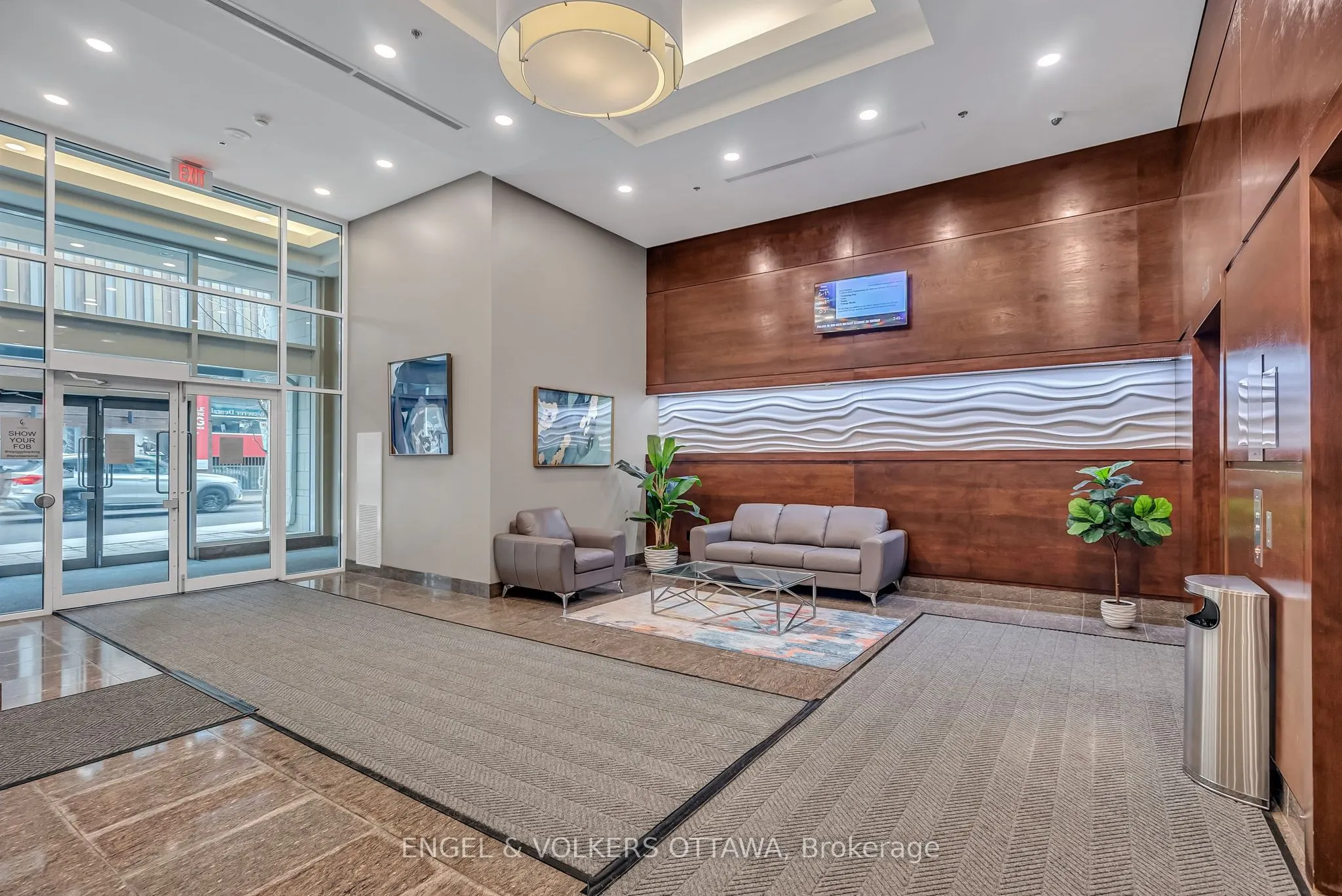 238 Besserer Street #811