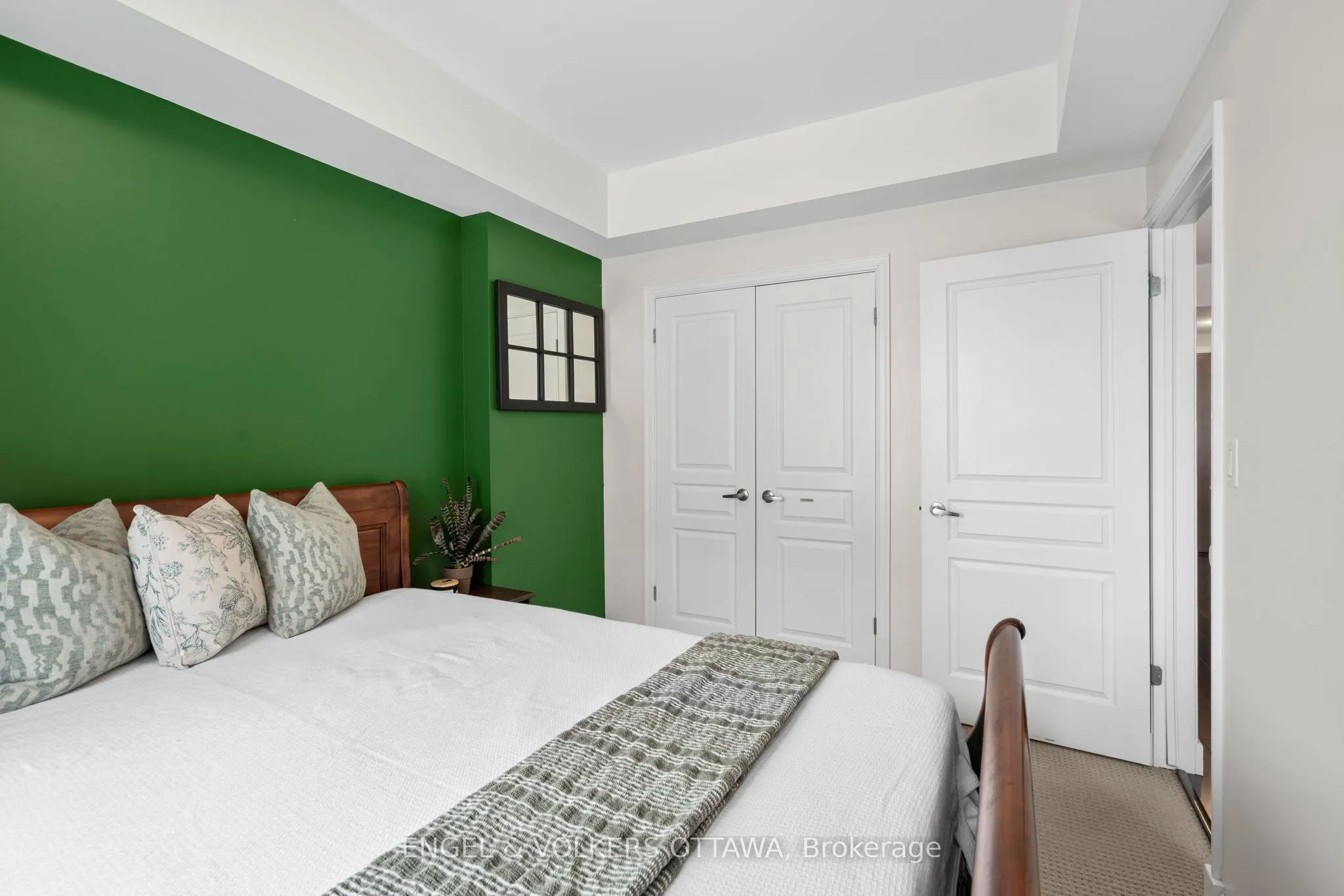 238 Besserer Street #811
