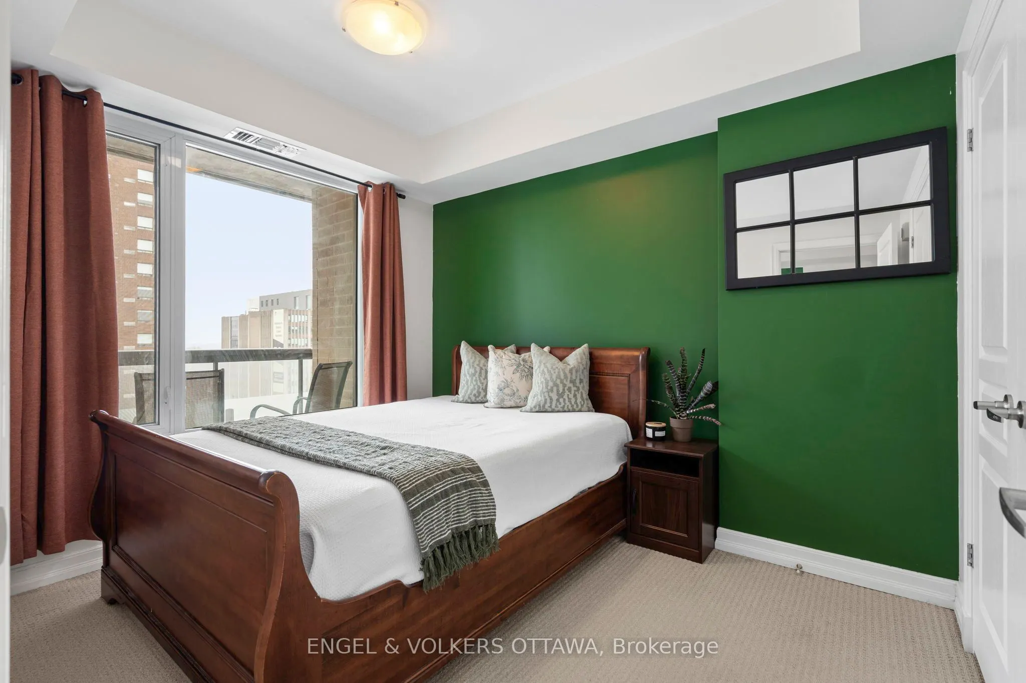 238 Besserer Street #811