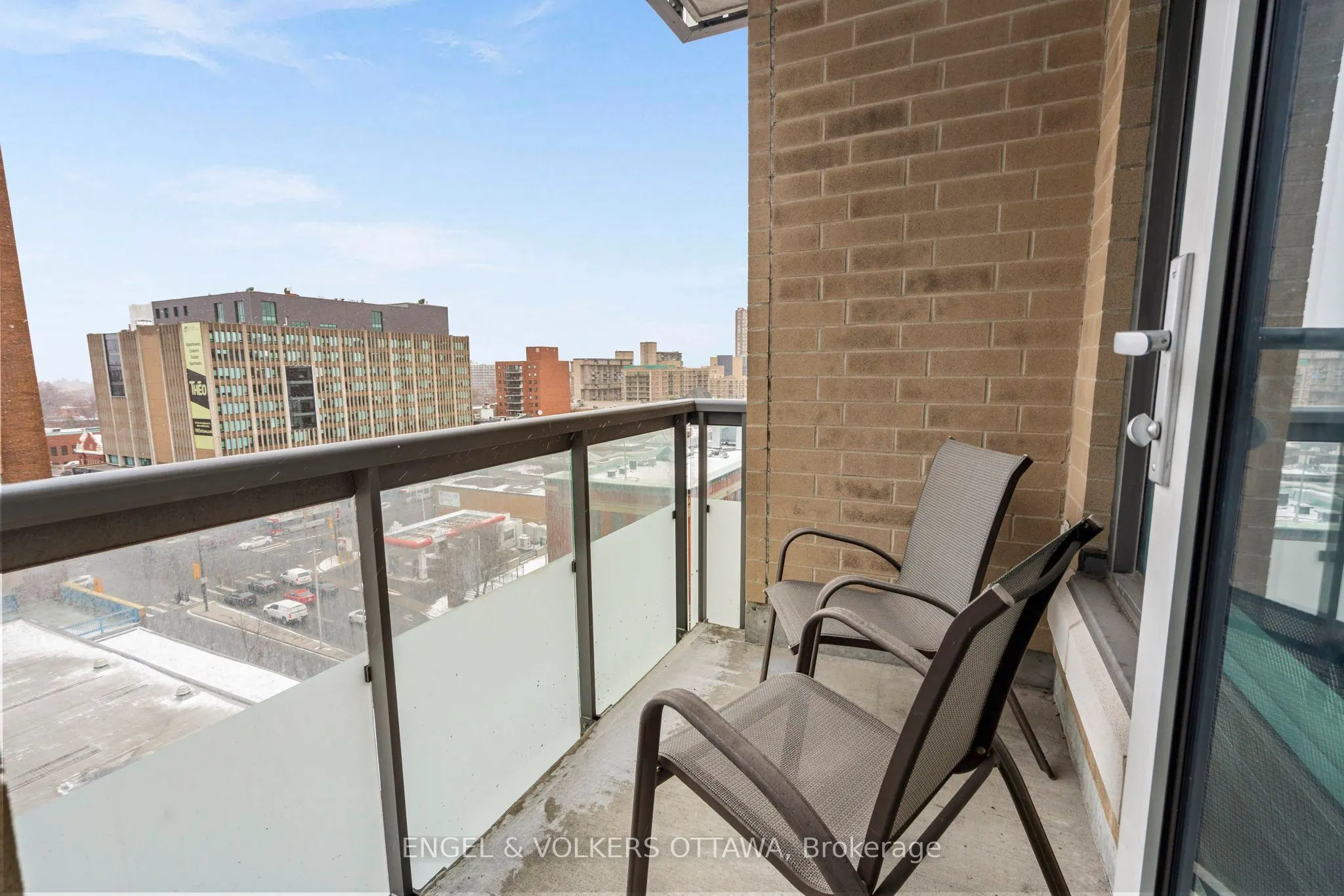 238 Besserer Street #811