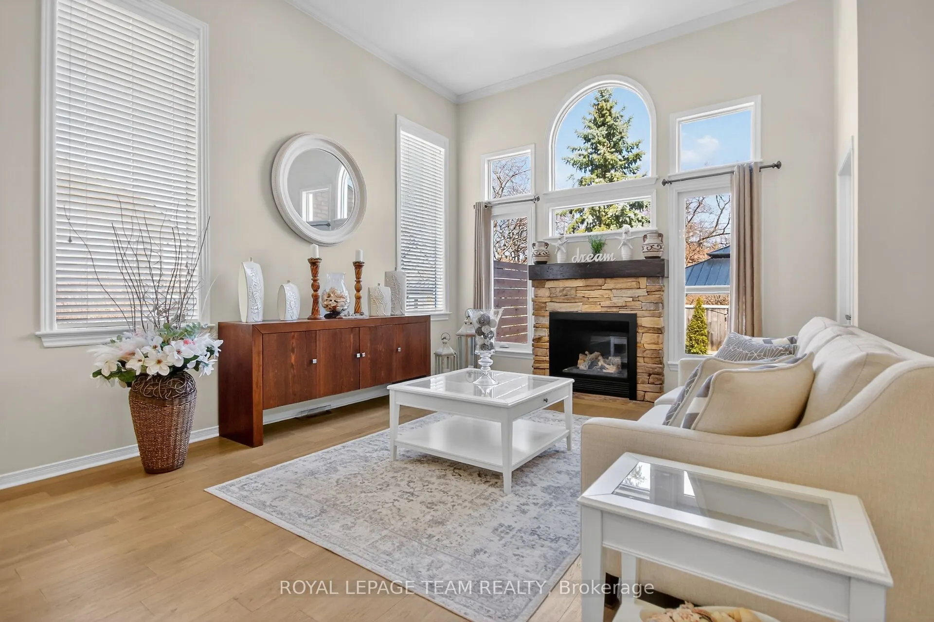 124 Macassa Circle