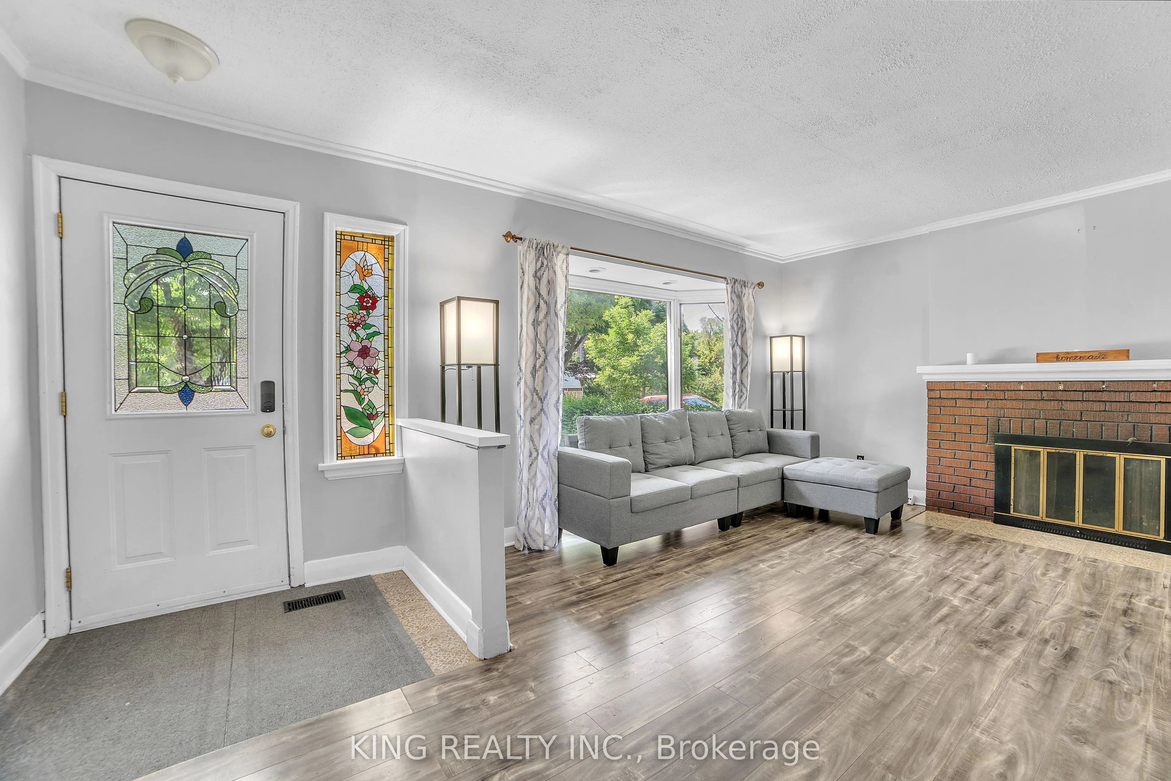 60 Eastman Avenue