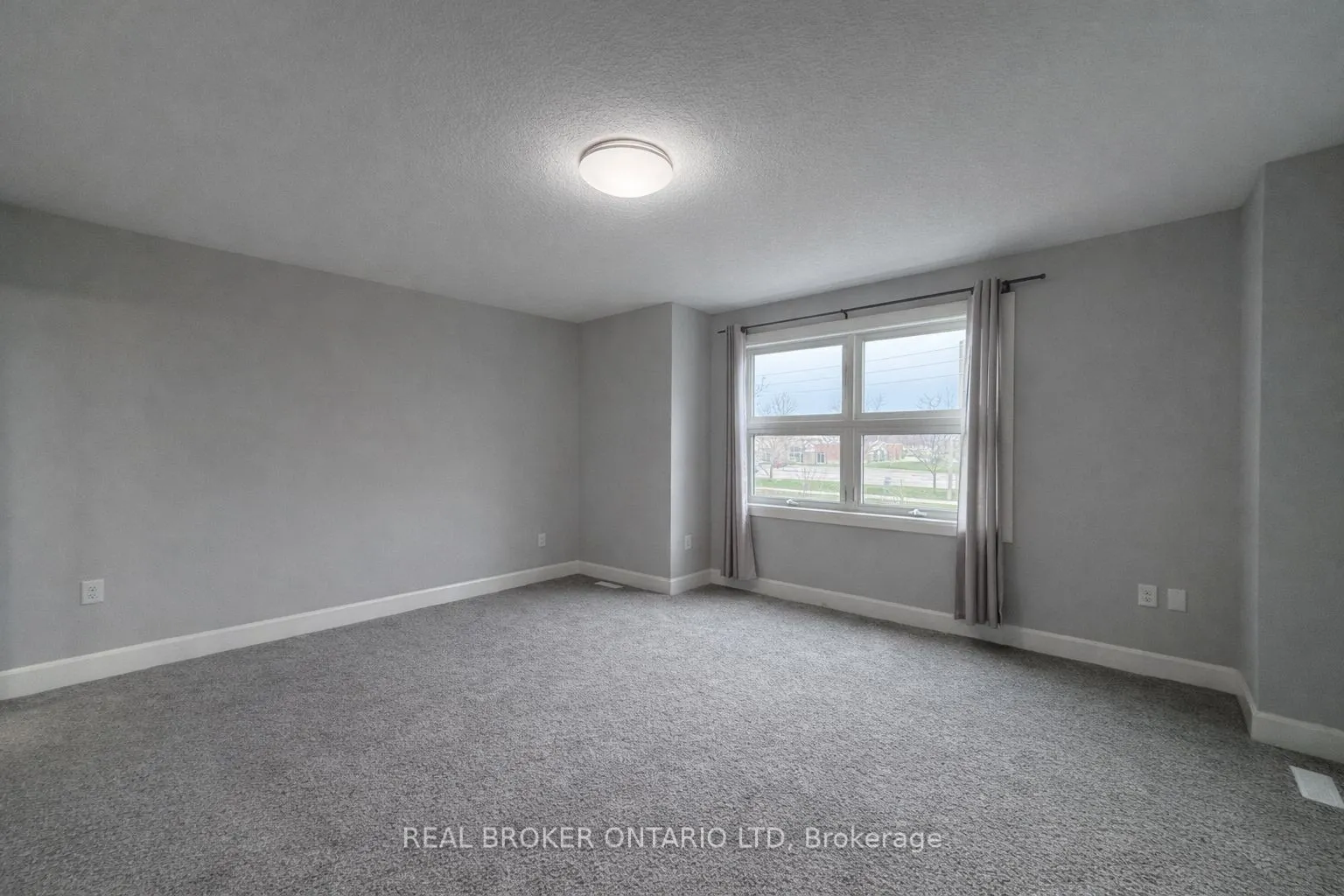 499 Sophia Crescent #32