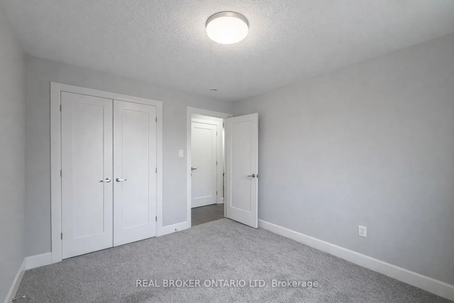 499 Sophia Crescent #32