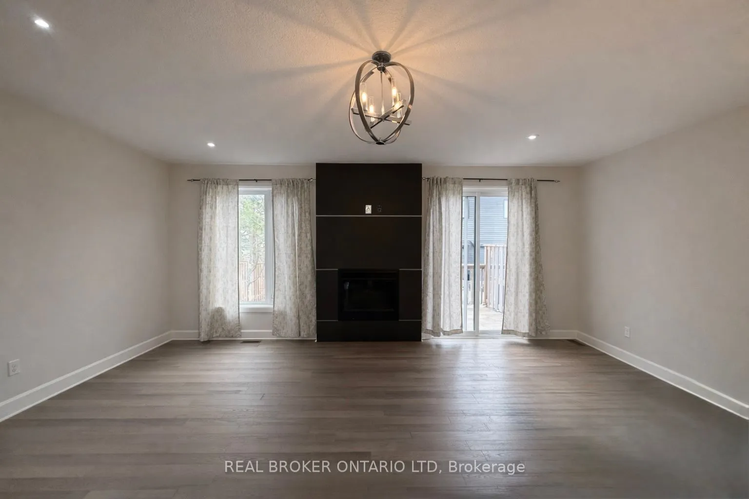 499 Sophia Crescent #32
