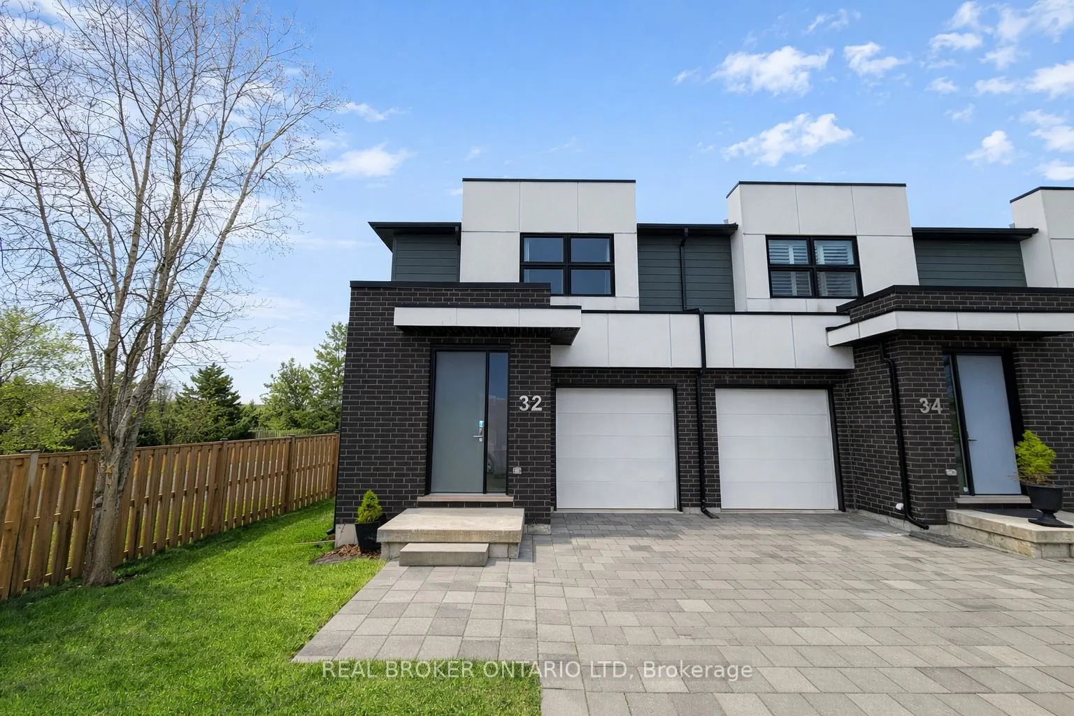 499 Sophia Crescent #32