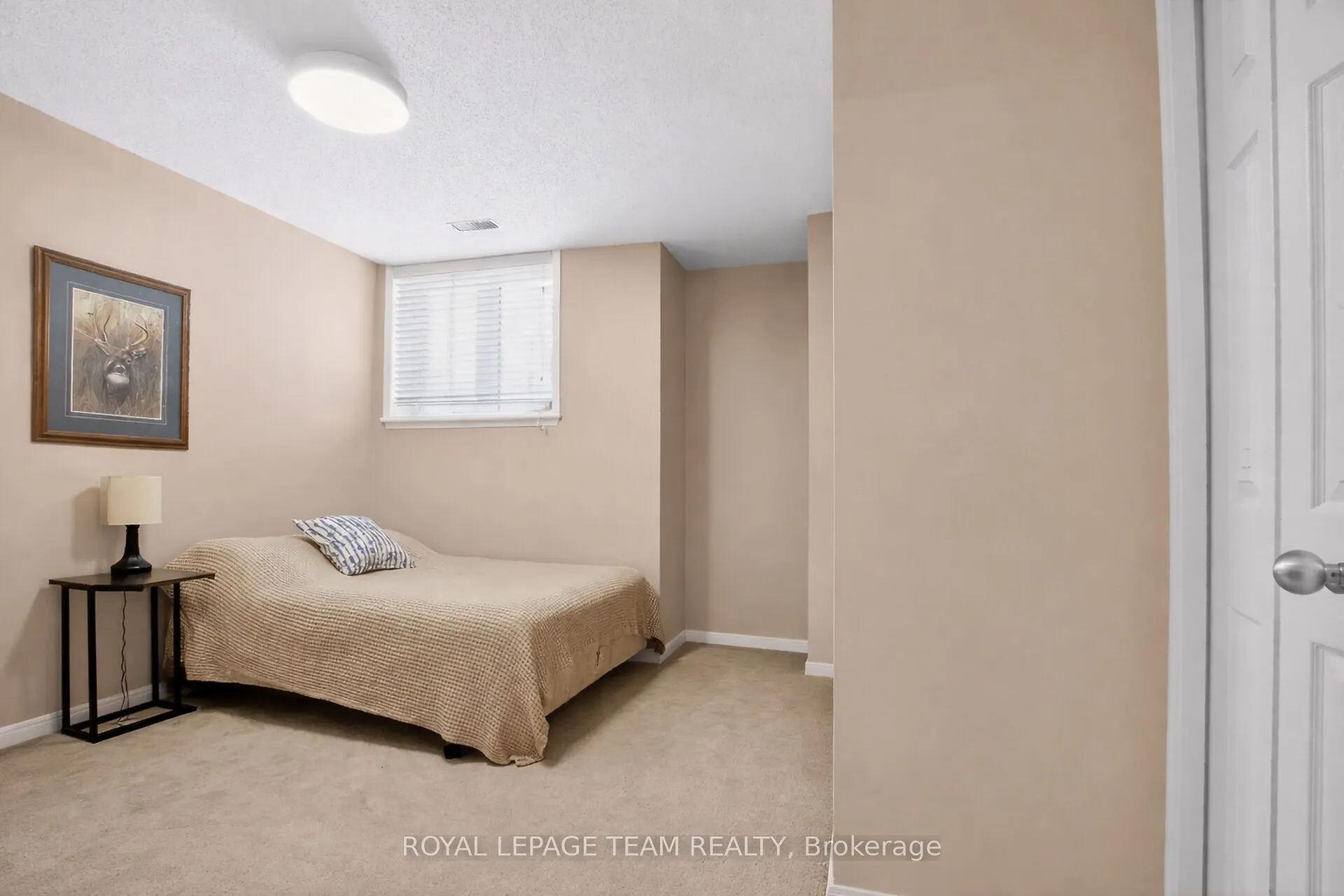 255 Deercroft Avenue #1