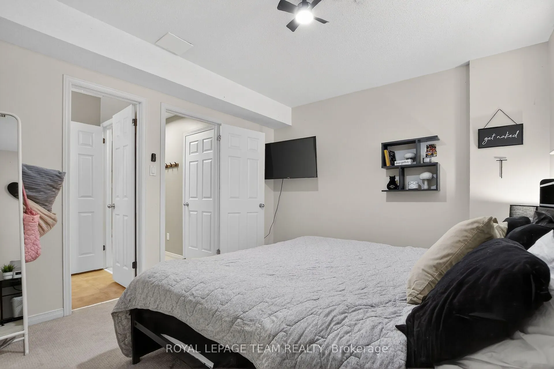 255 Deercroft Avenue #1