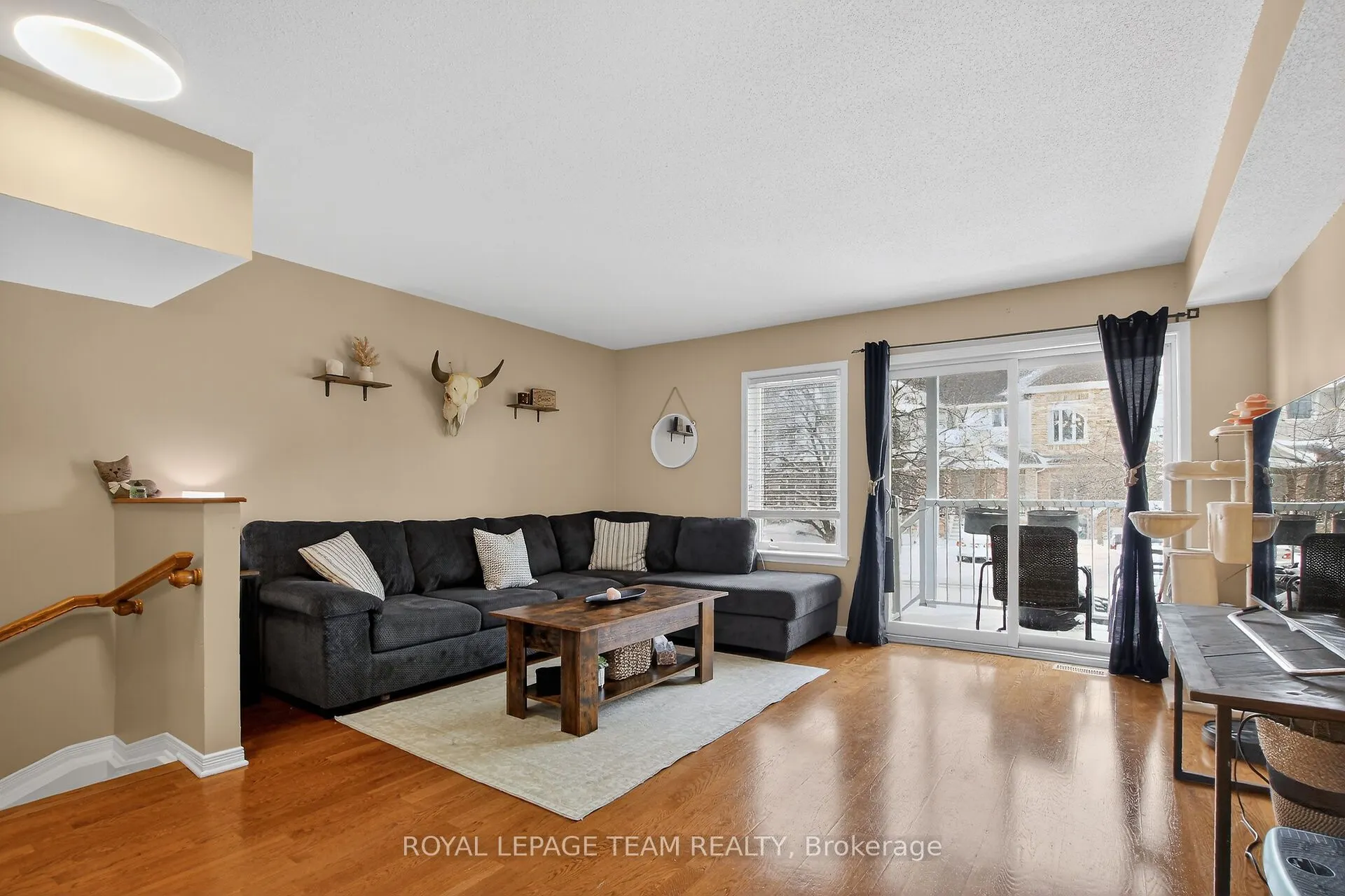 255 Deercroft Avenue #1