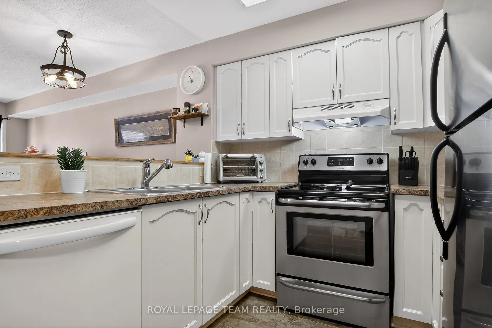 255 Deercroft Avenue #1
