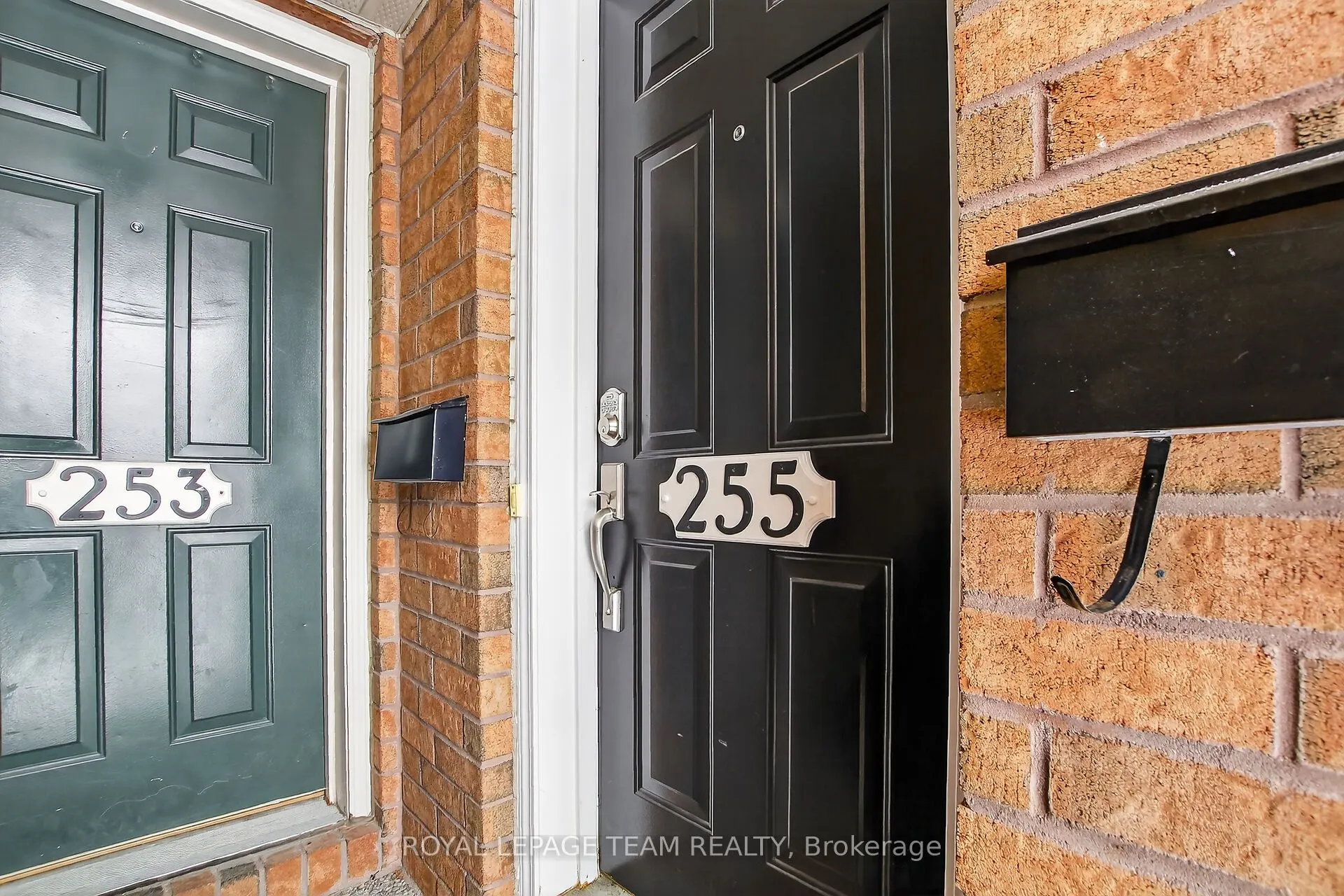 255 Deercroft Avenue #1