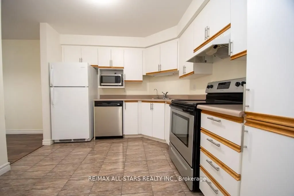 8 Huron Street #106