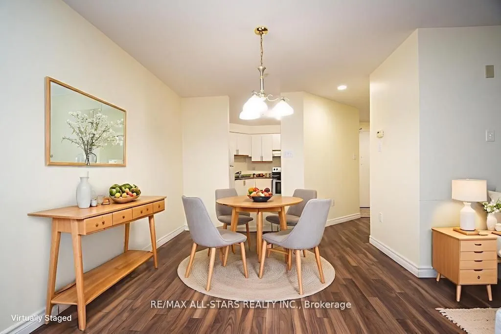 8 Huron Street #106