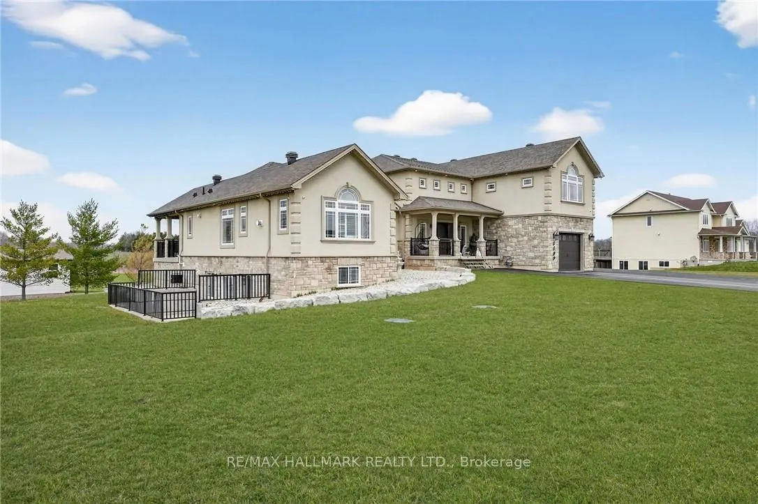 5499 Attema Crescent