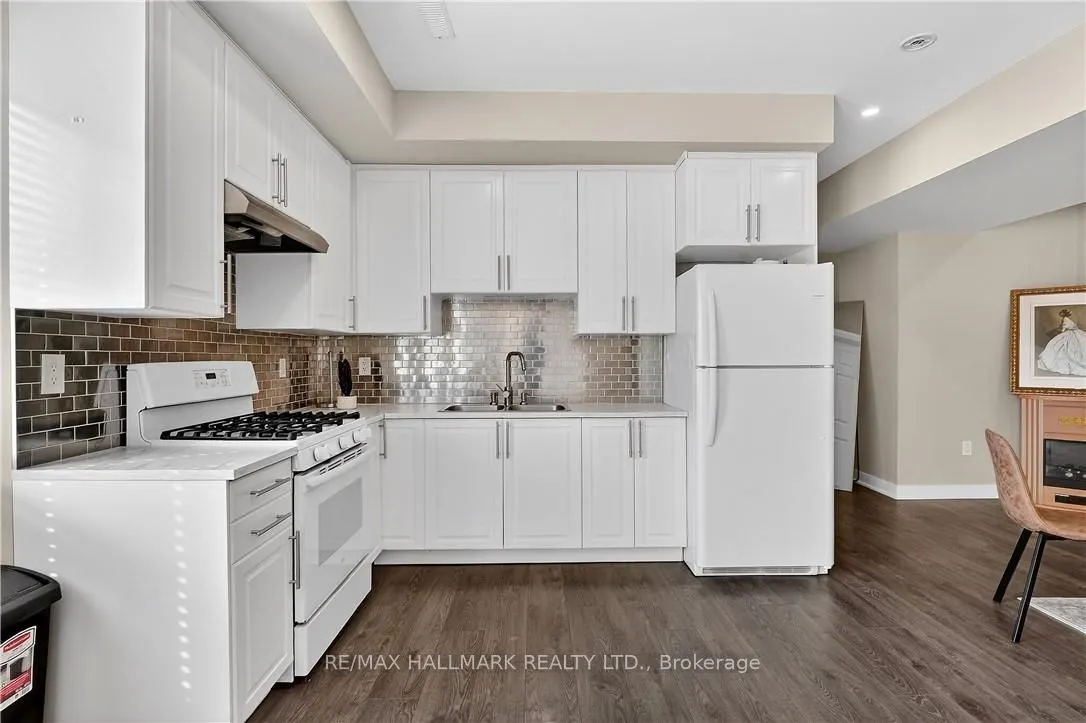 5499 Attema Crescent