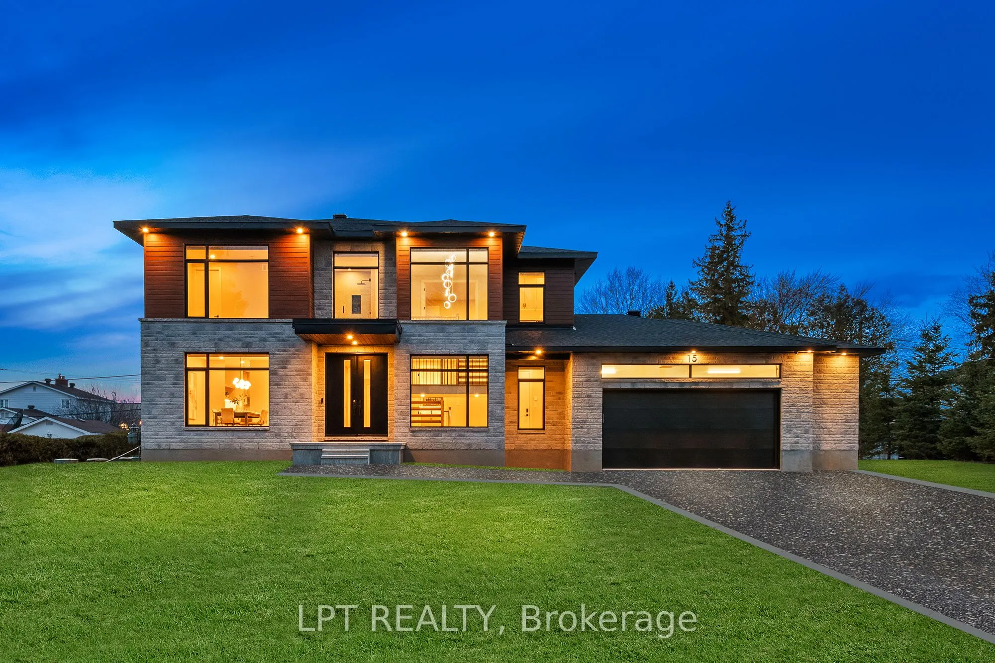 15 Briggs Avenue