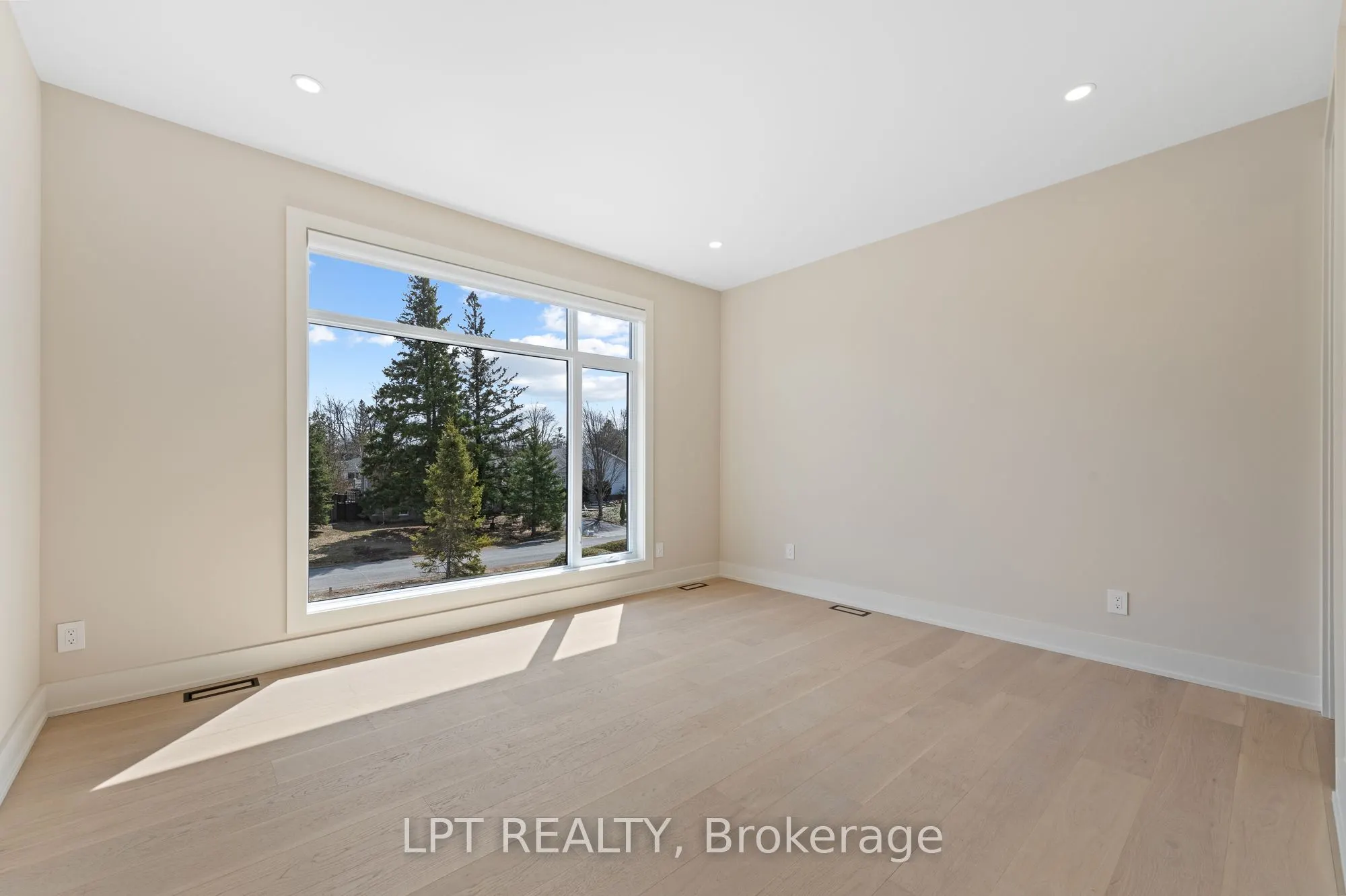 15 Briggs Avenue