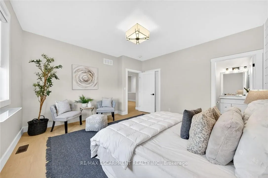 24 Craddock Boulevard #23