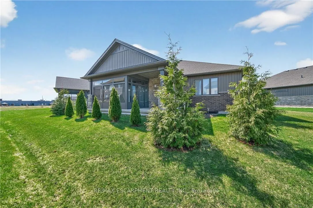 24 Craddock Boulevard #23