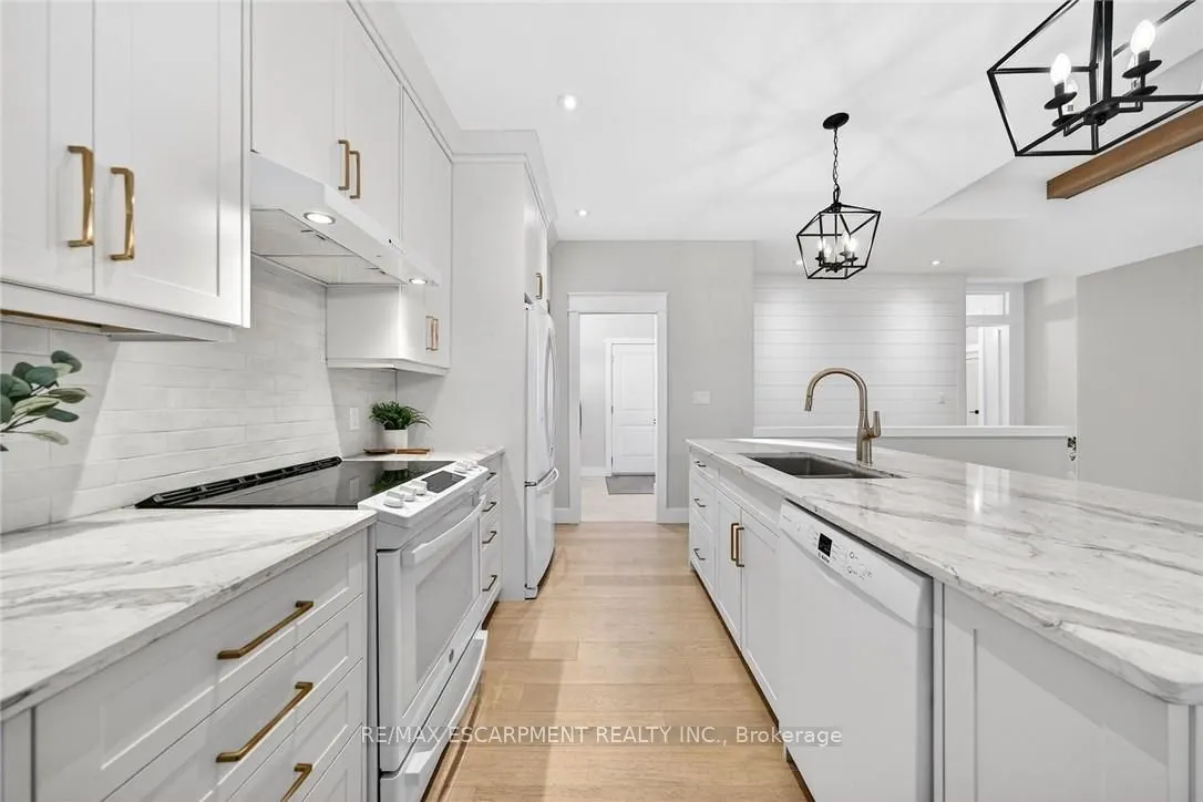 24 Craddock Boulevard #23