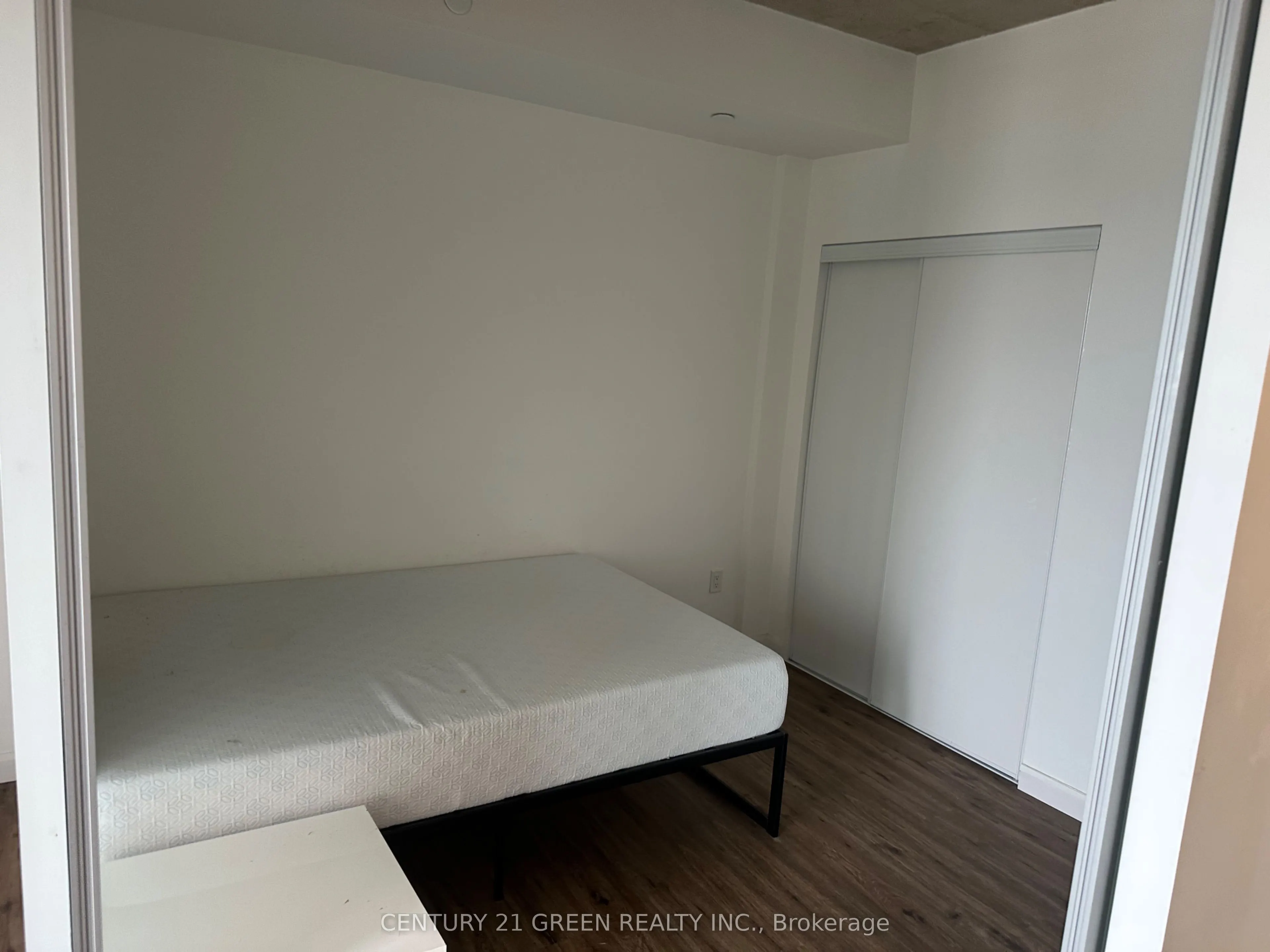 7 Erie Avenue #309