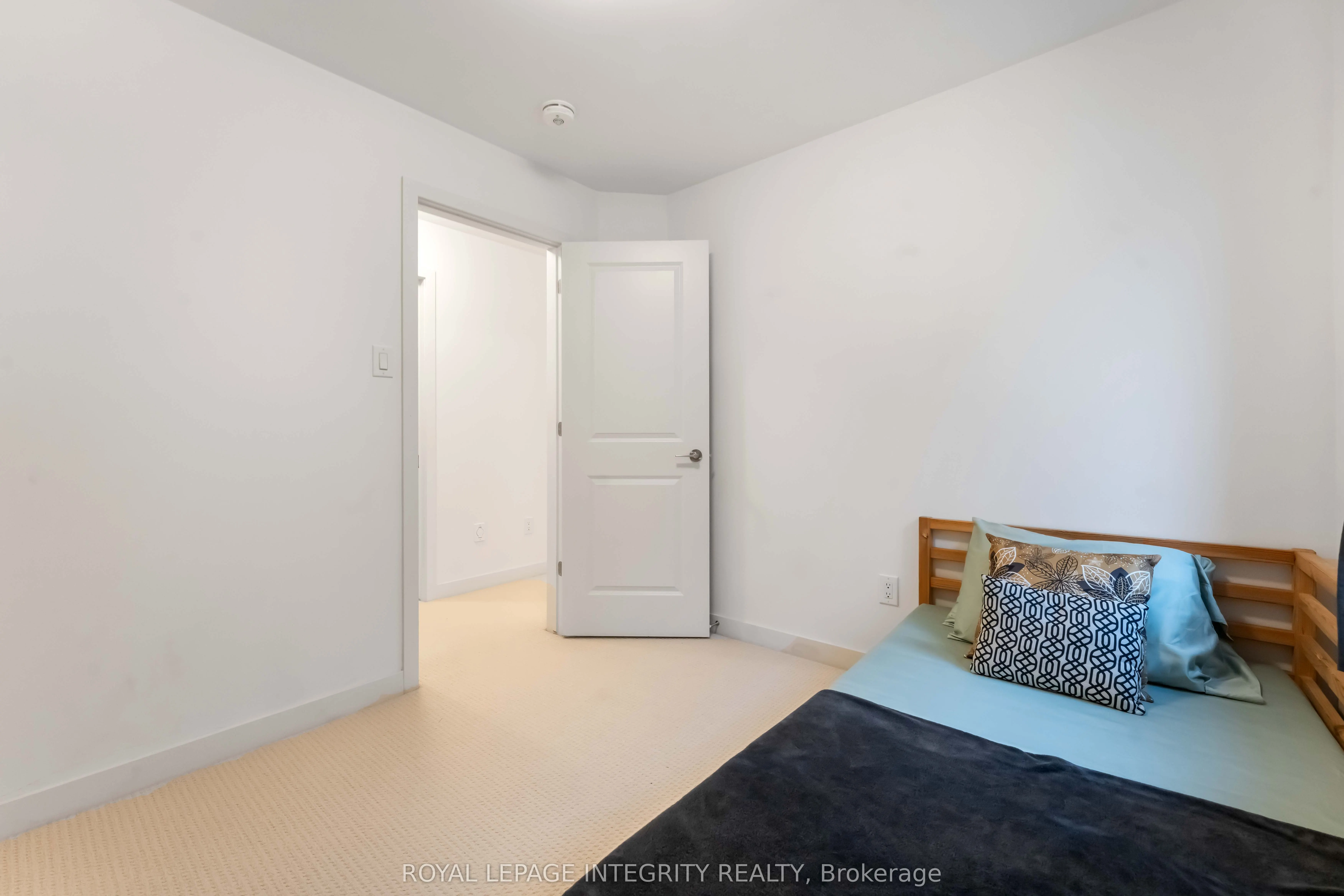 221 Finsbury Avenue