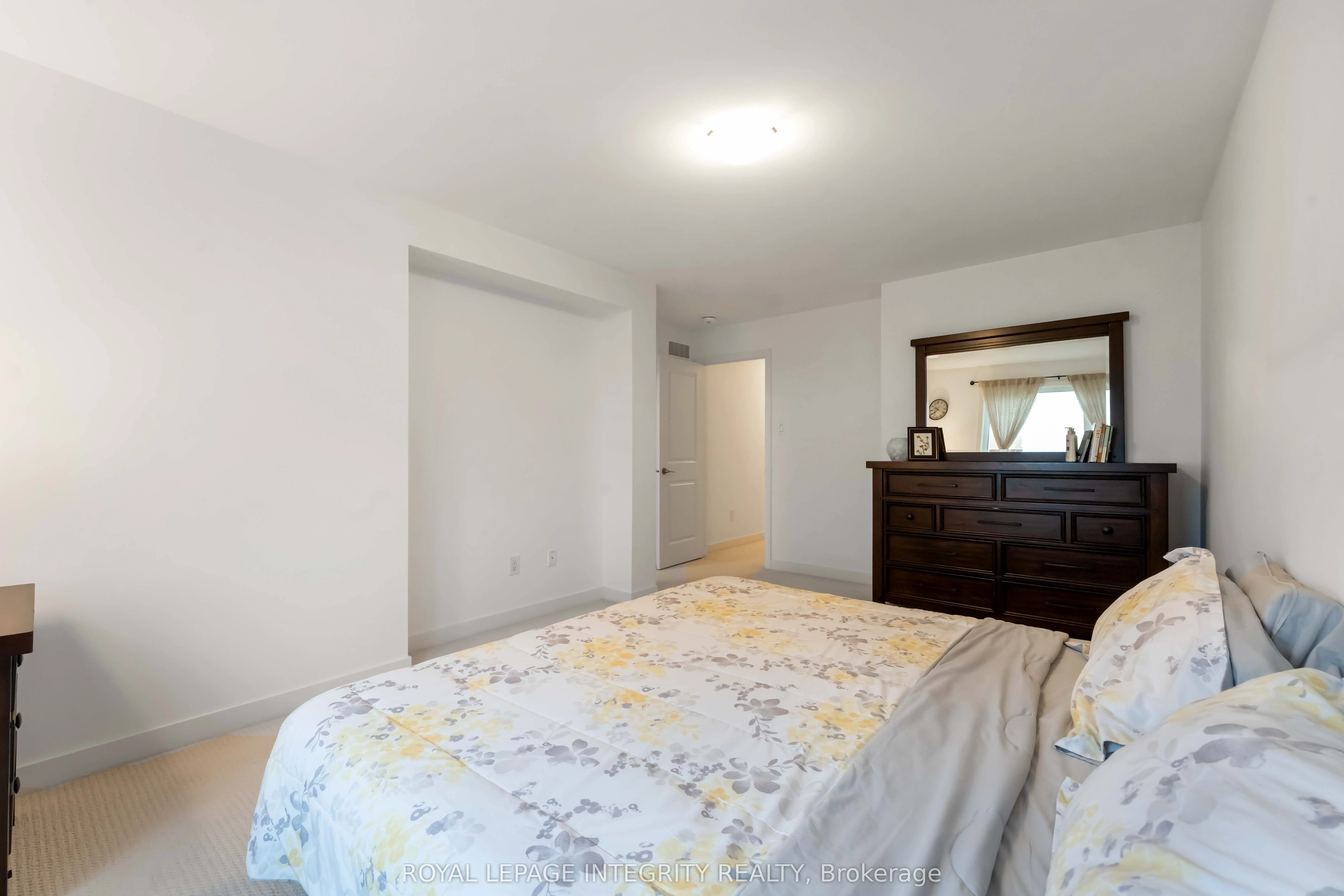 221 Finsbury Avenue