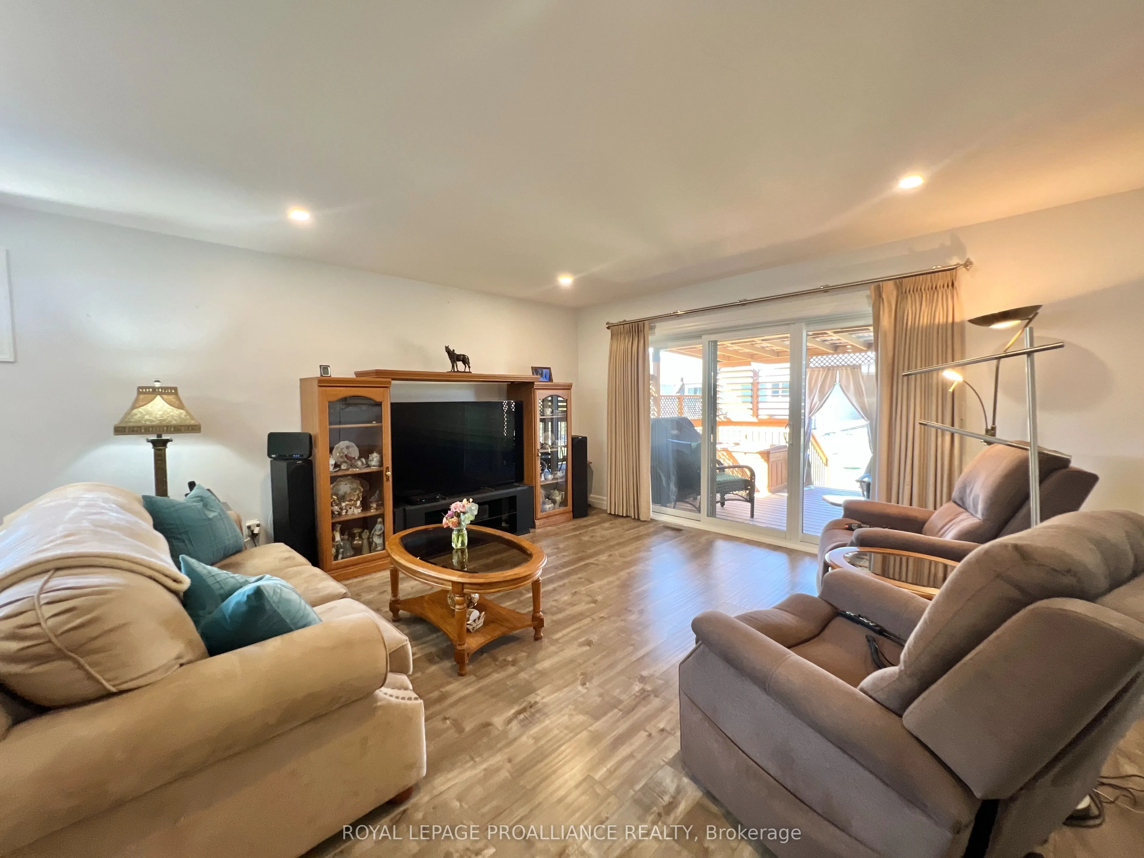 38 Mercedes Drive