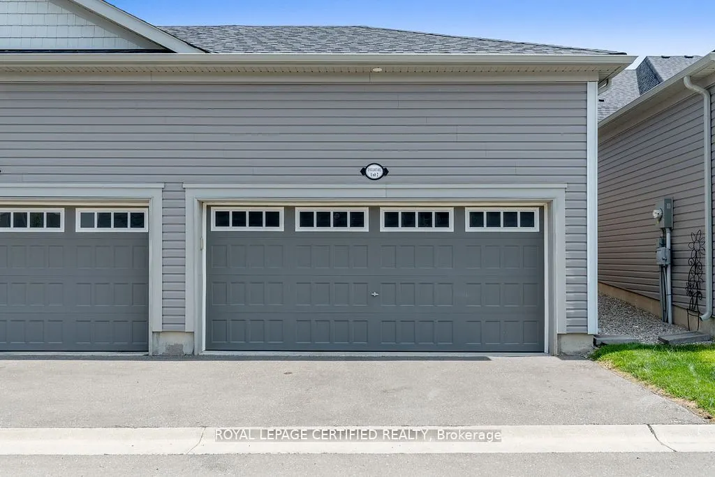 25 Elliot Street E #2