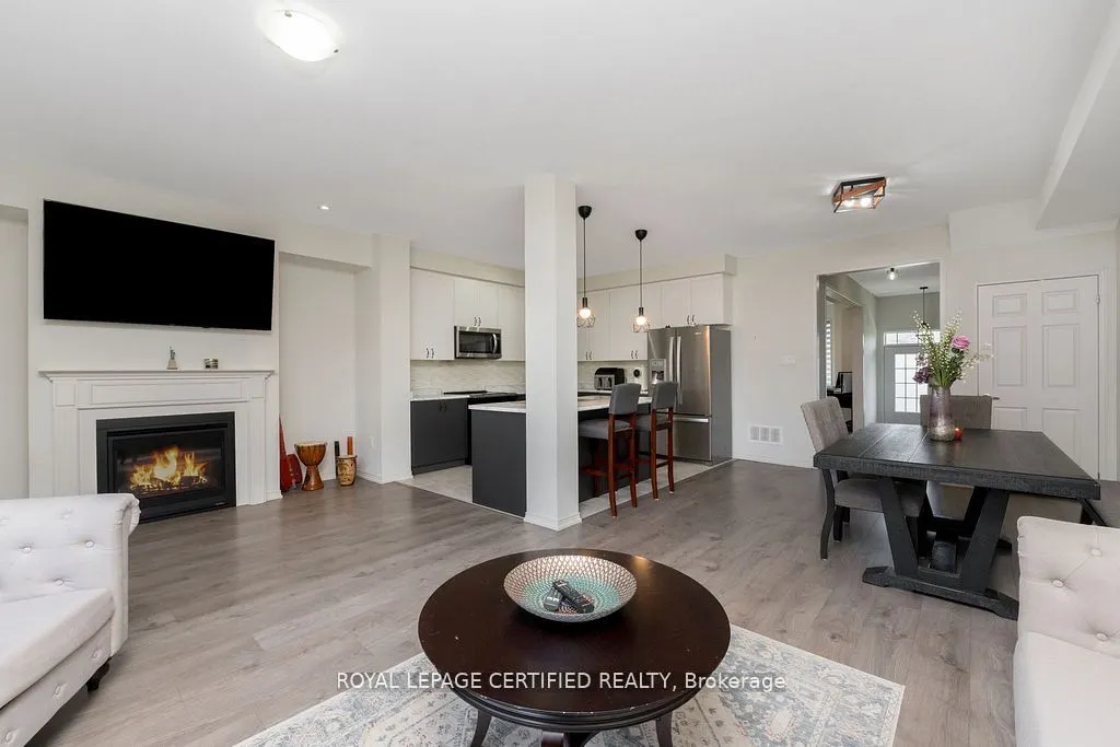 25 Elliot Street E #2