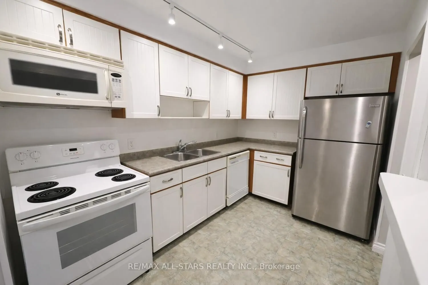 200 East Street S #602