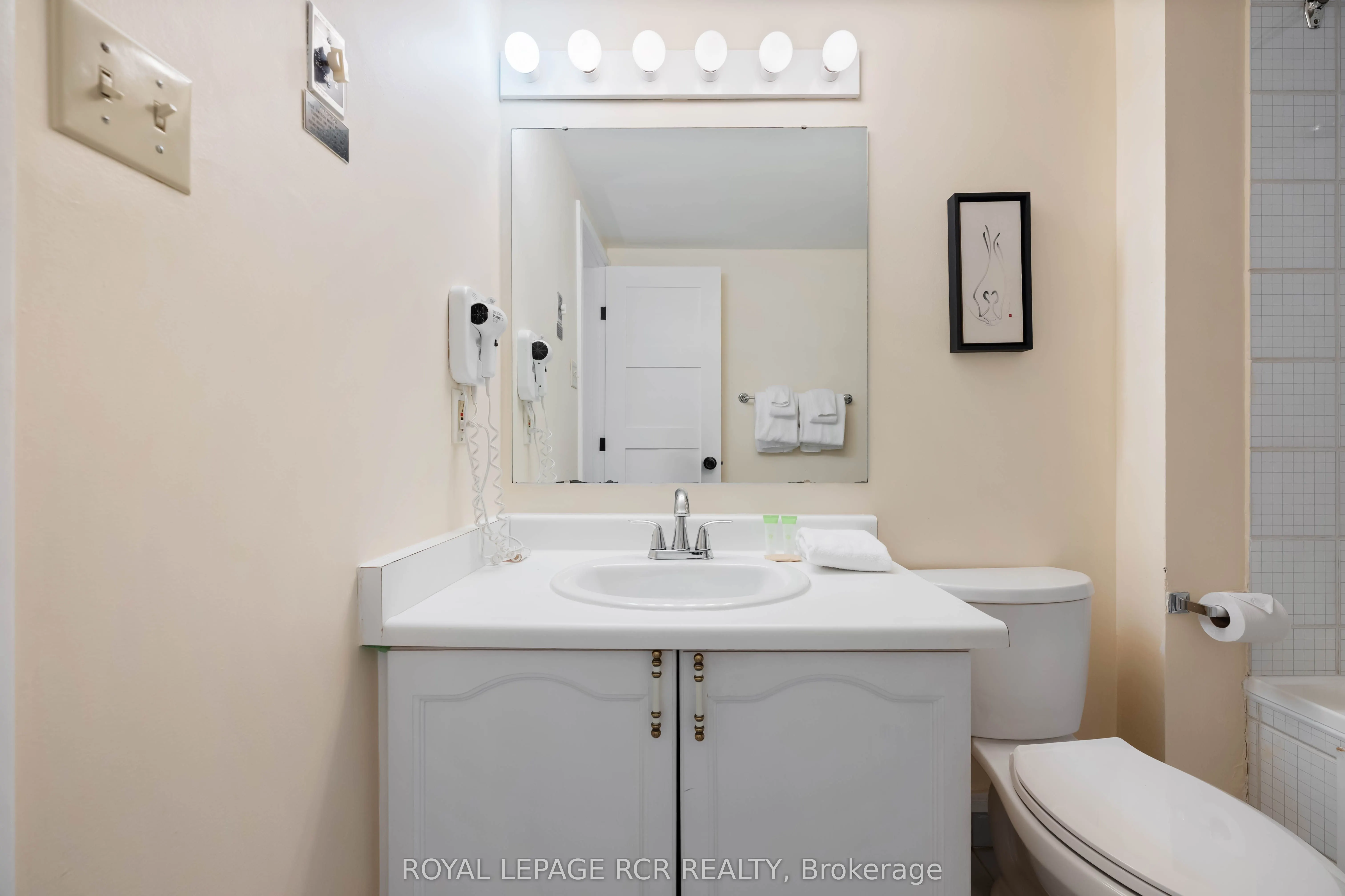 796404 Grey Road 19 #109