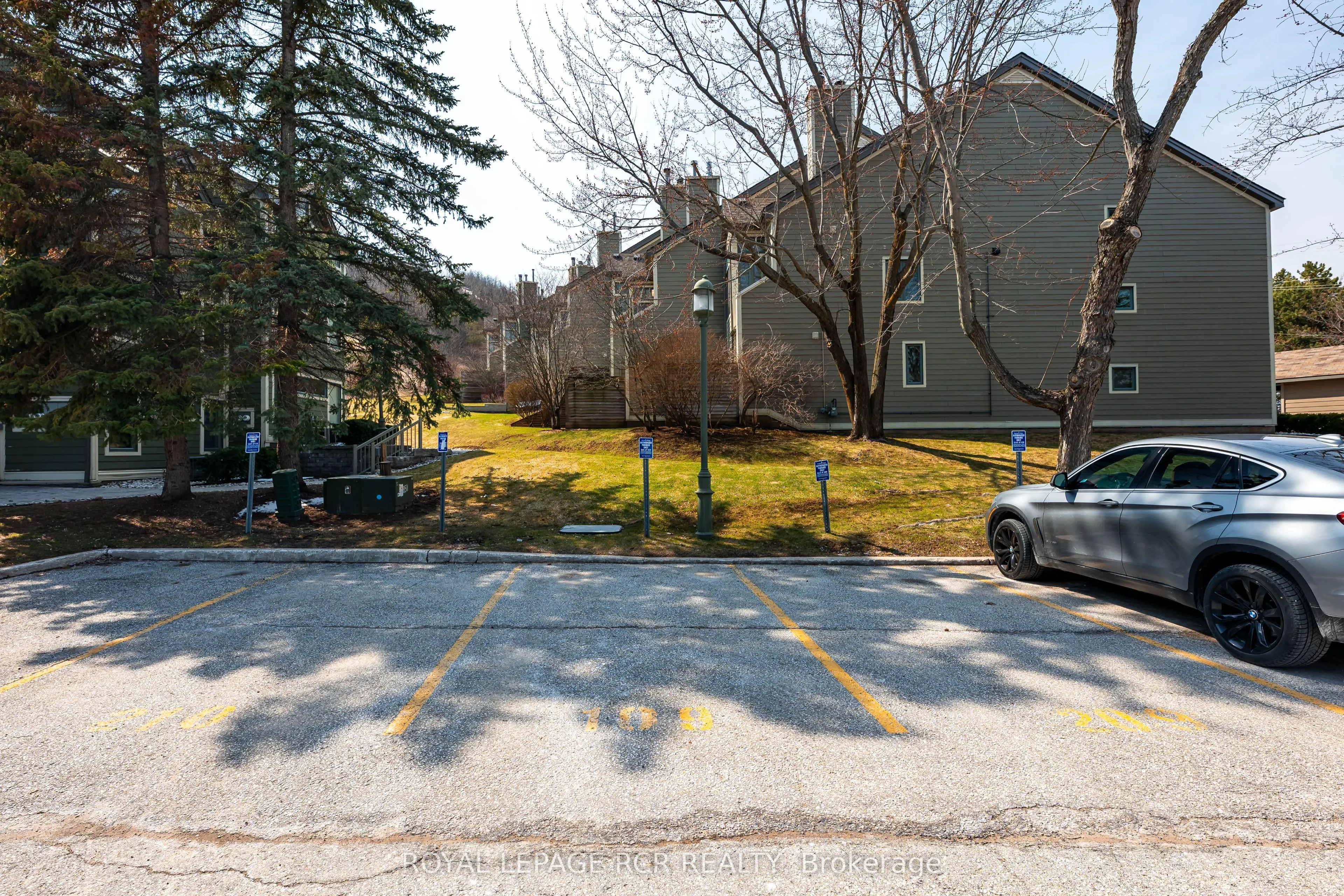 796404 Grey Road 19 #109