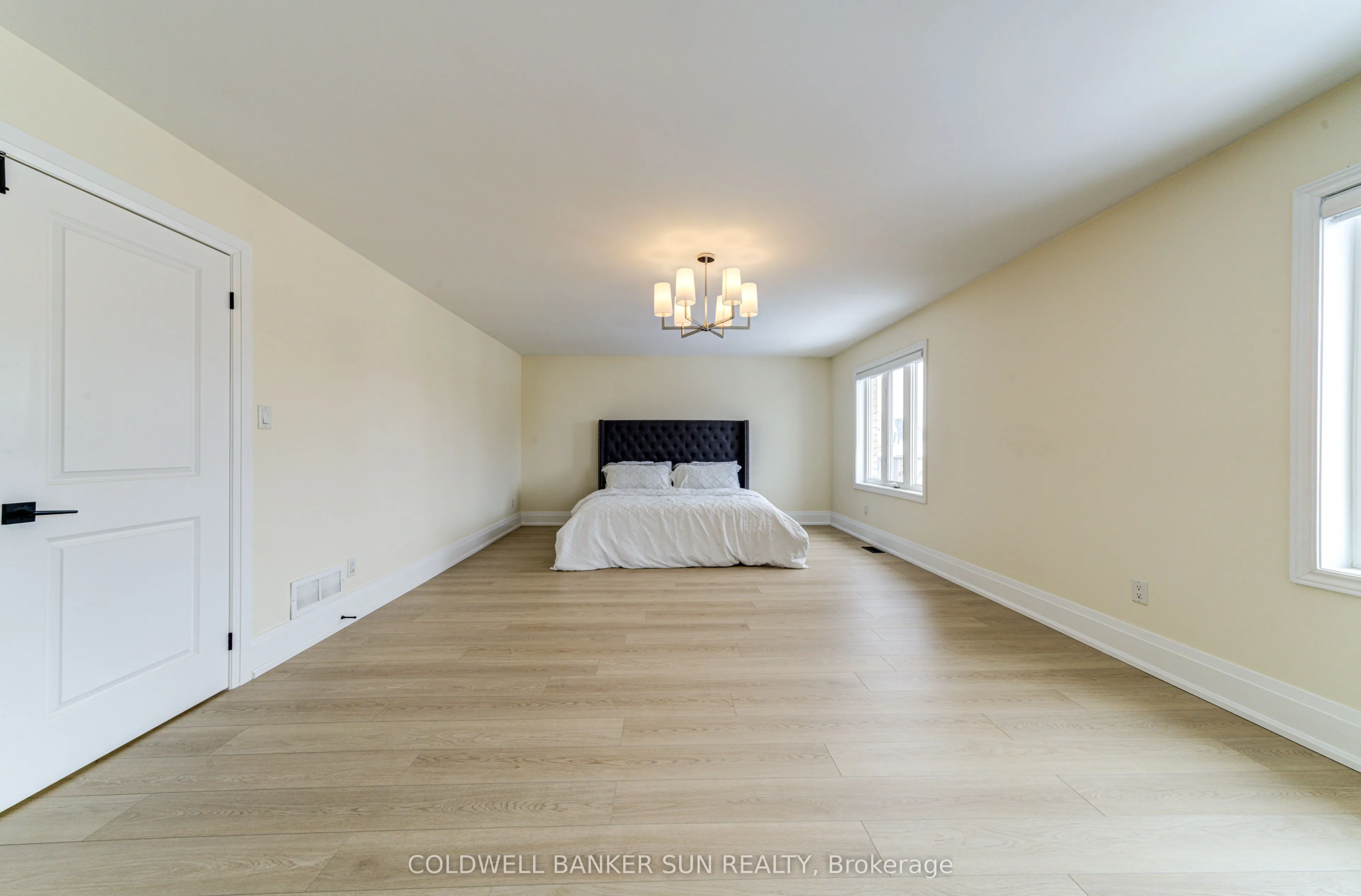 33 Ellis Crescent