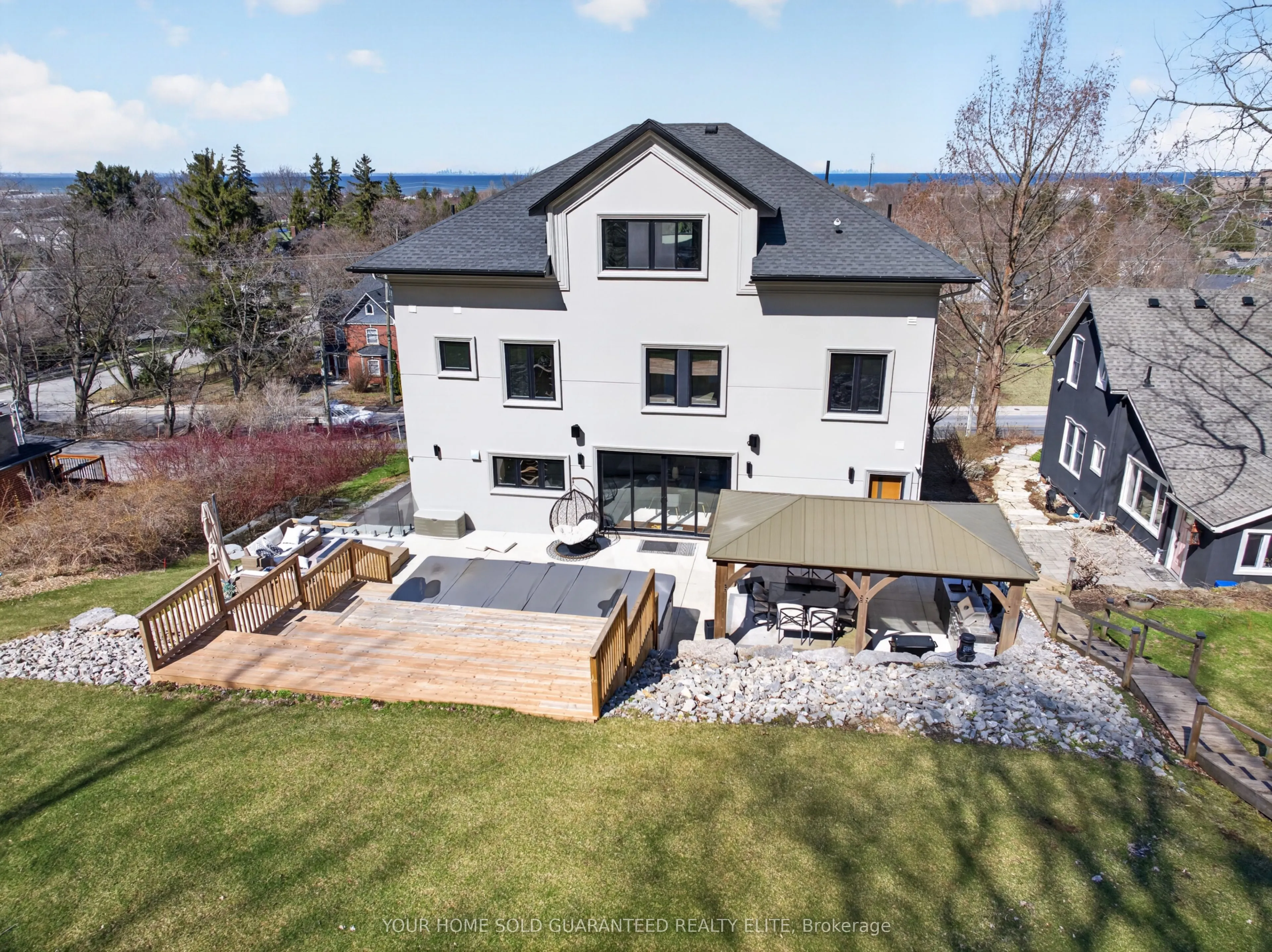 237B Main Street W