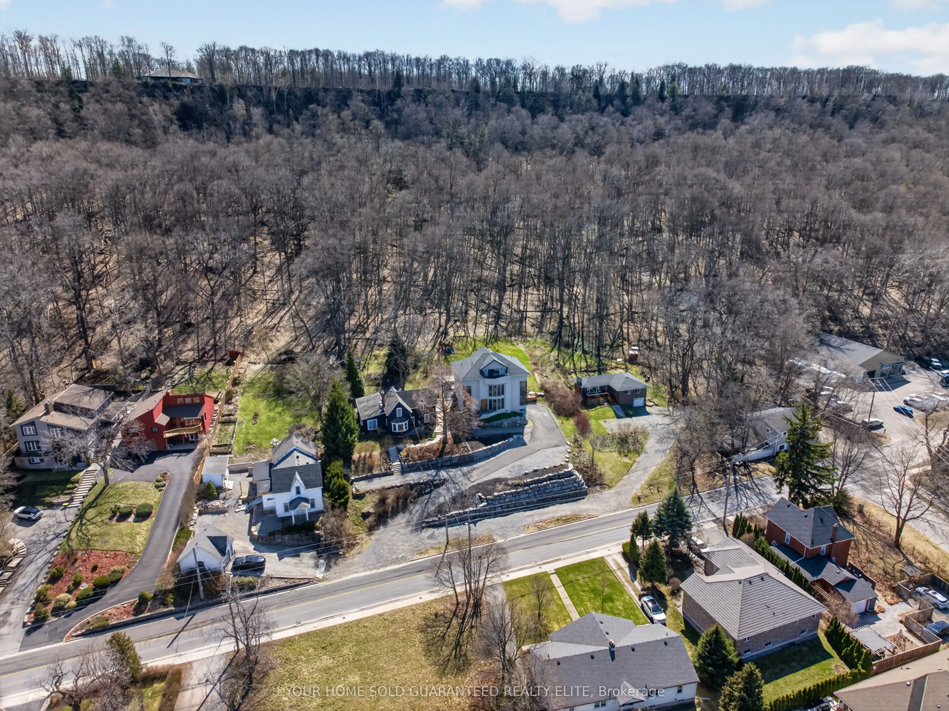 237B Main Street W