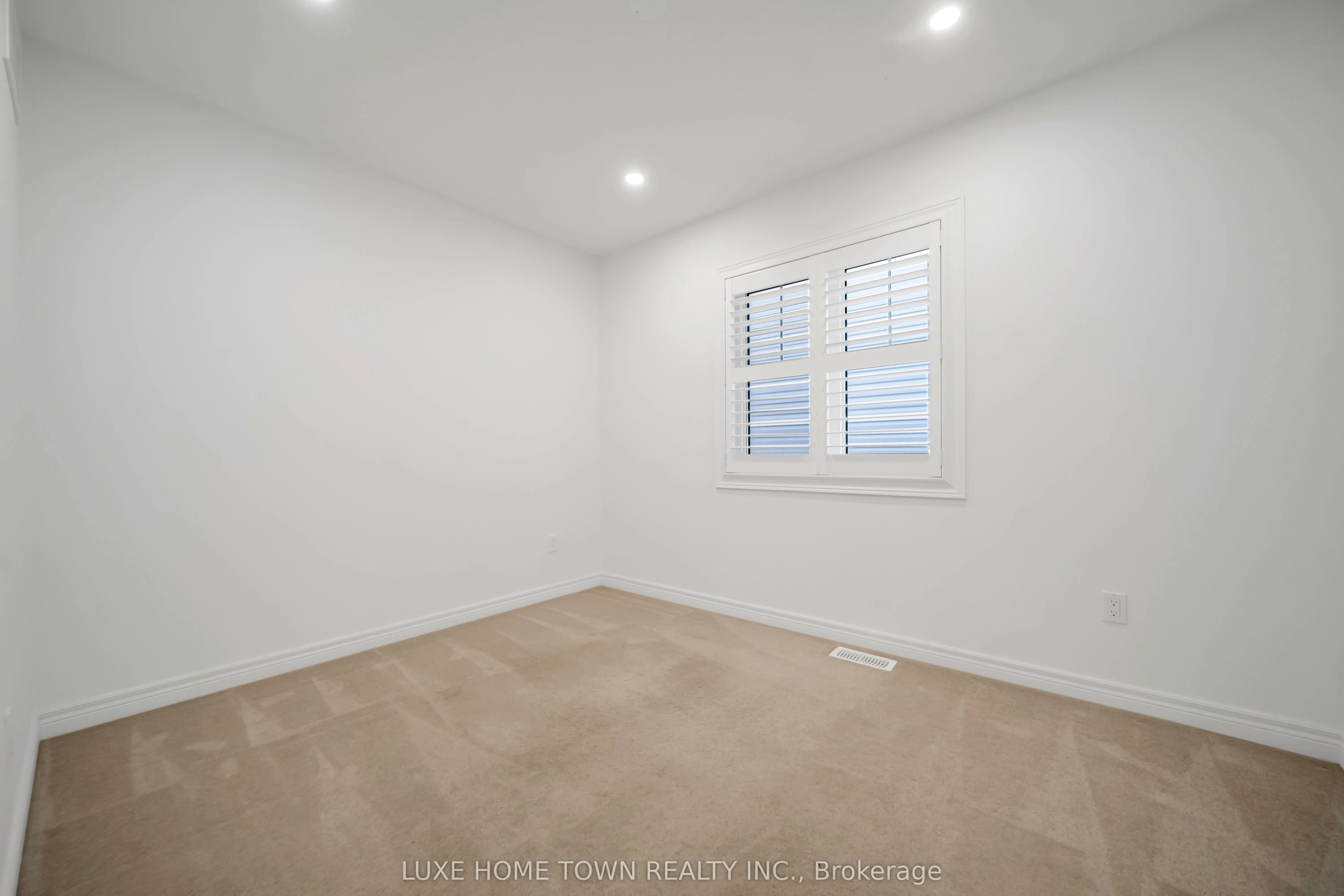 19 Findlay Way